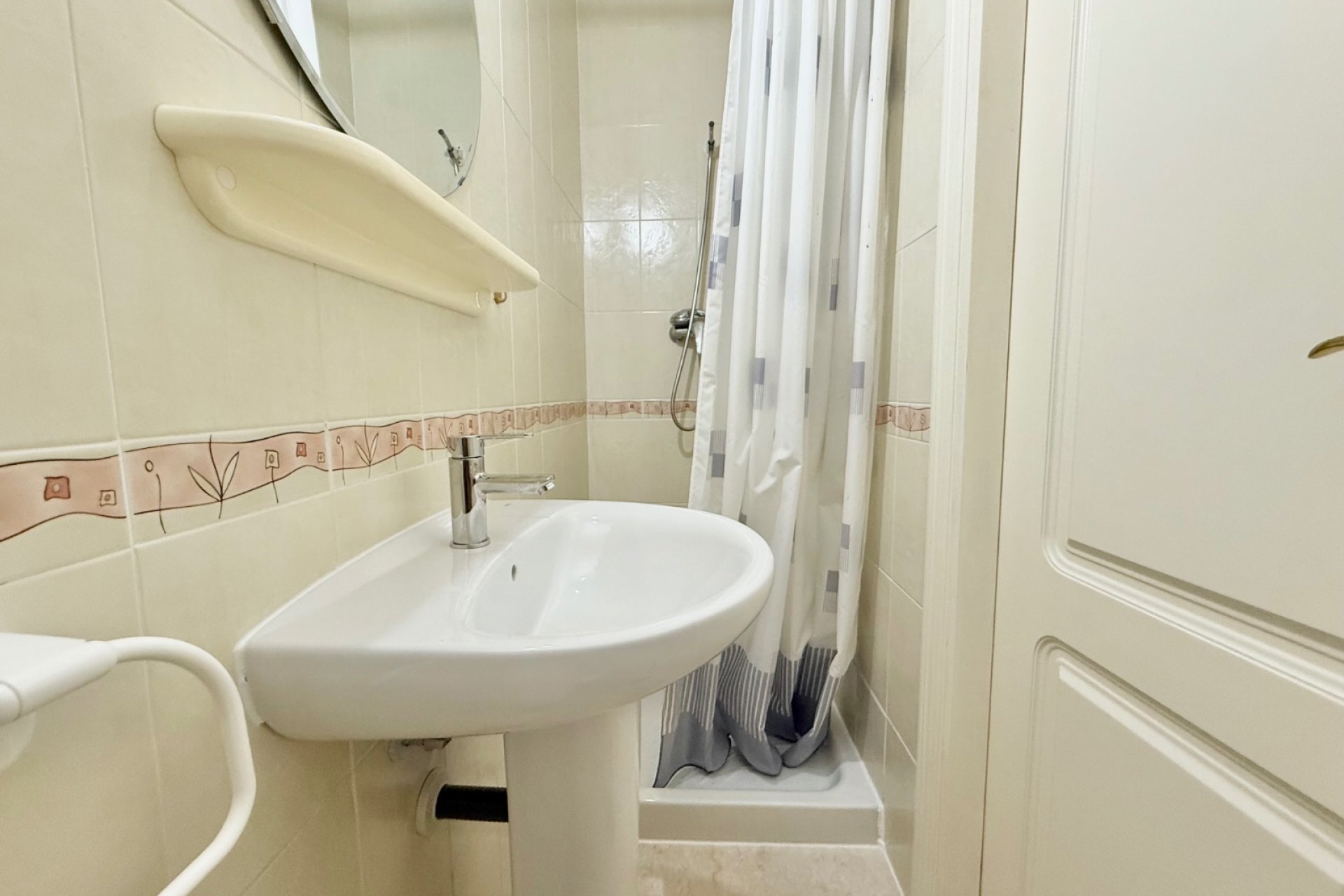 Resale - Townhouse -
Ciudad Quesada - Doña Pepa
