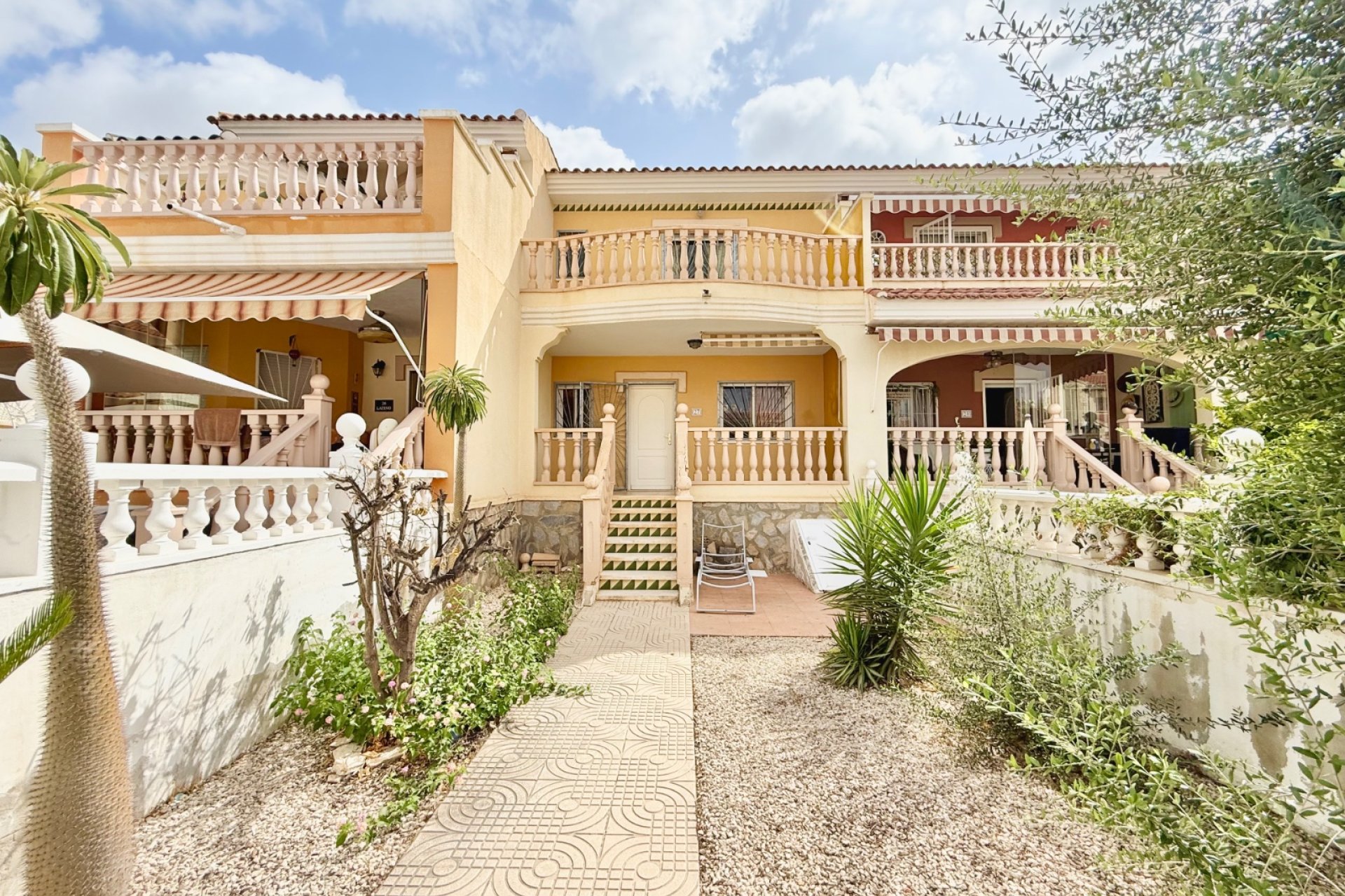 Resale - Townhouse -
Ciudad Quesada - Doña Pepa