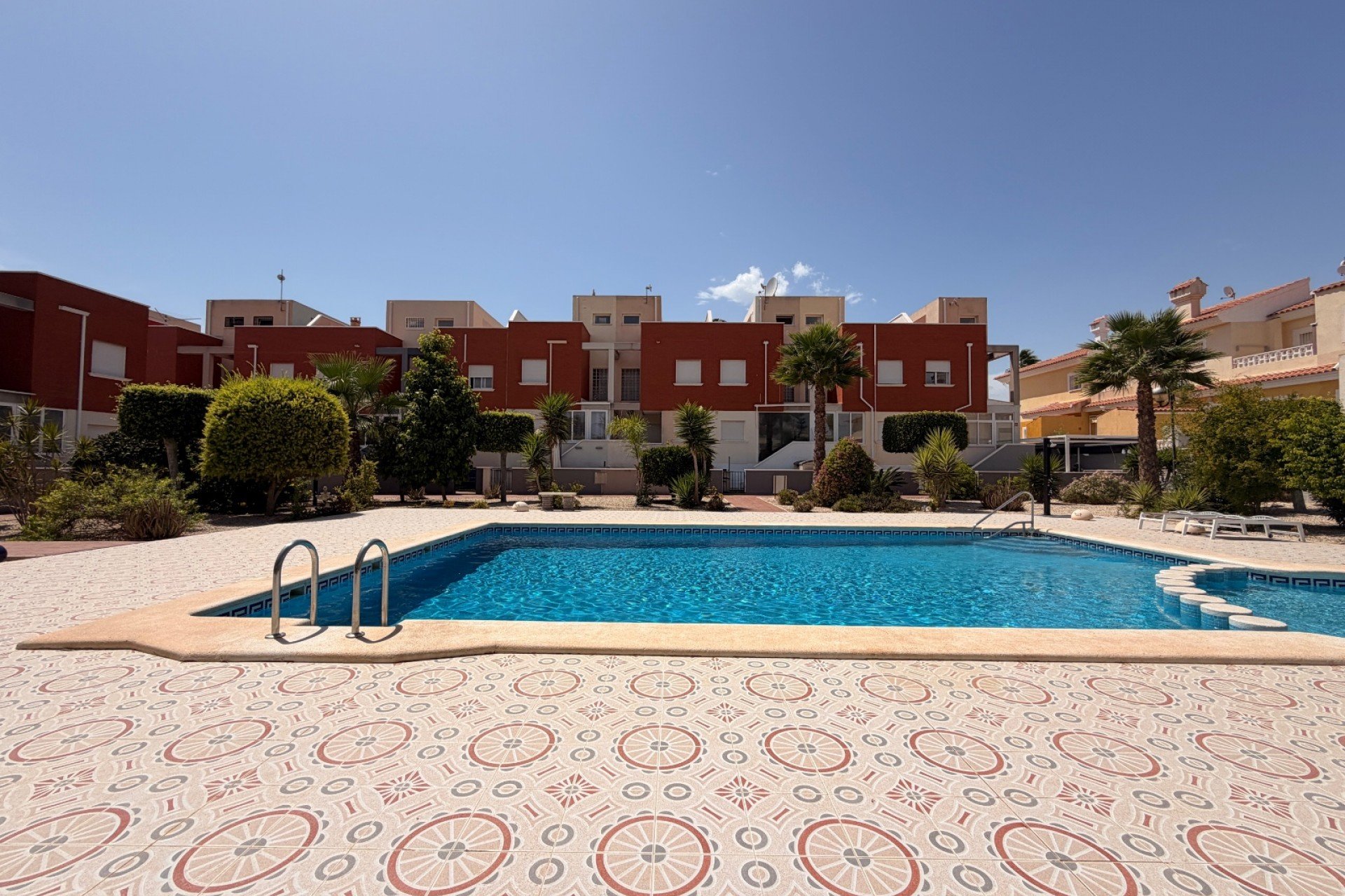 Resale - Townhouse -
Ciudad Quesada - Doña Pepa