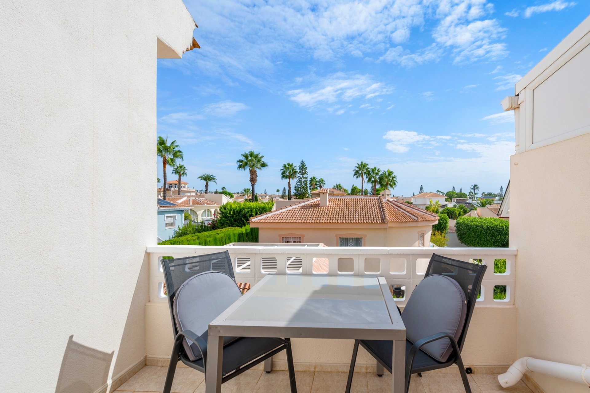 Resale - Townhouse -
Ciudad Quesada - Doña Pepa