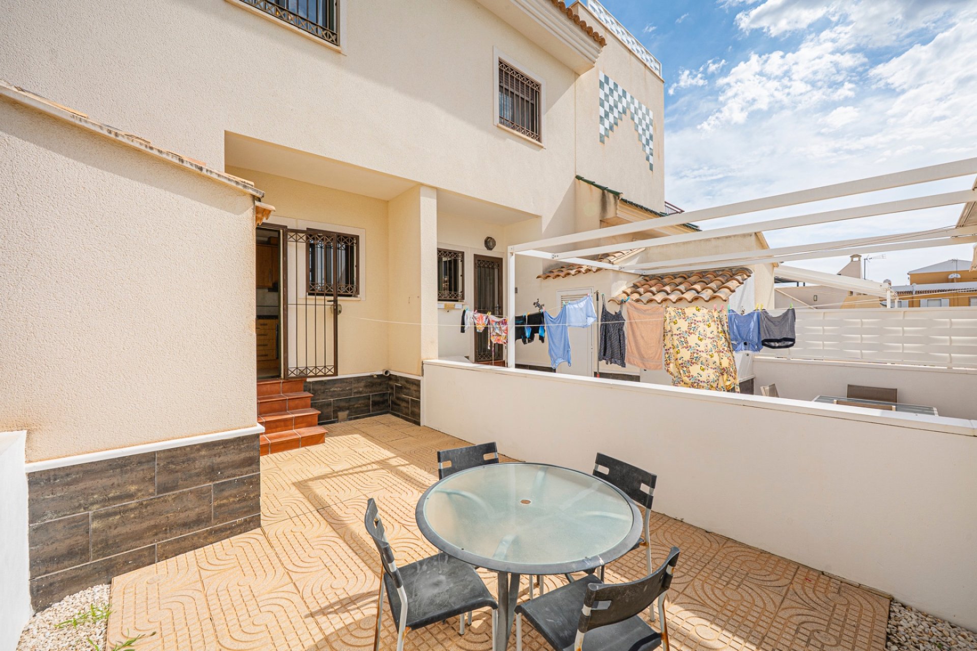 Resale - Townhouse -
Ciudad Quesada - Doña Pepa