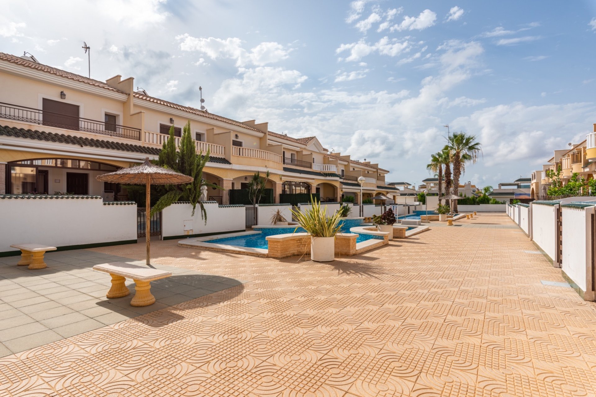 Resale - Townhouse -
Ciudad Quesada - Doña Pepa