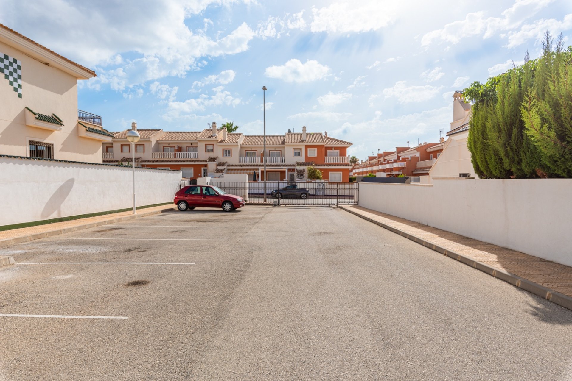 Resale - Townhouse -
Ciudad Quesada - Doña Pepa