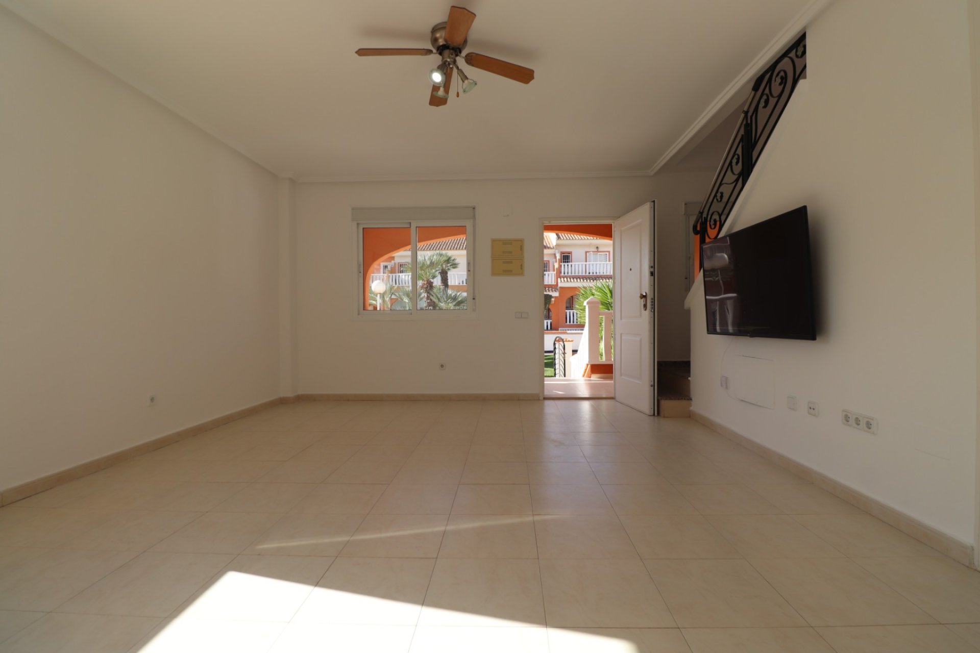 Resale - Townhouse -
Ciudad Quesada - Doña Pepa