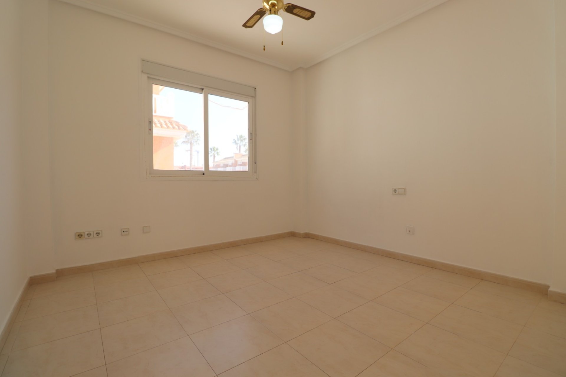 Resale - Townhouse -
Ciudad Quesada - Doña Pepa