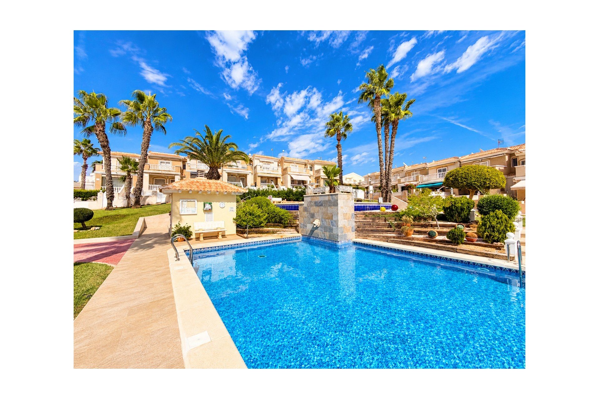 Resale - Townhouse -
Ciudad Quesada - La Fiesta