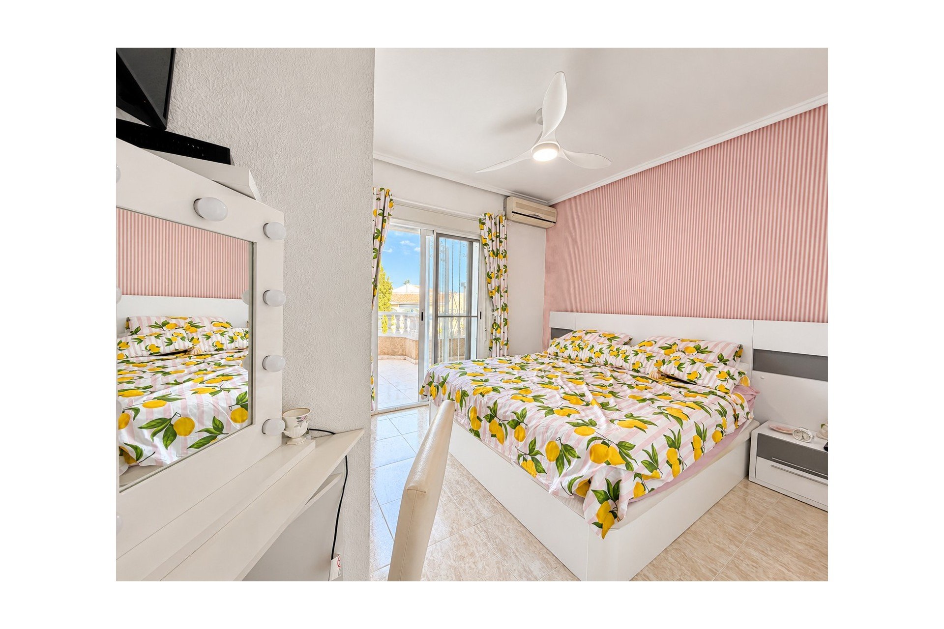 Resale - Townhouse -
Ciudad Quesada - La Fiesta