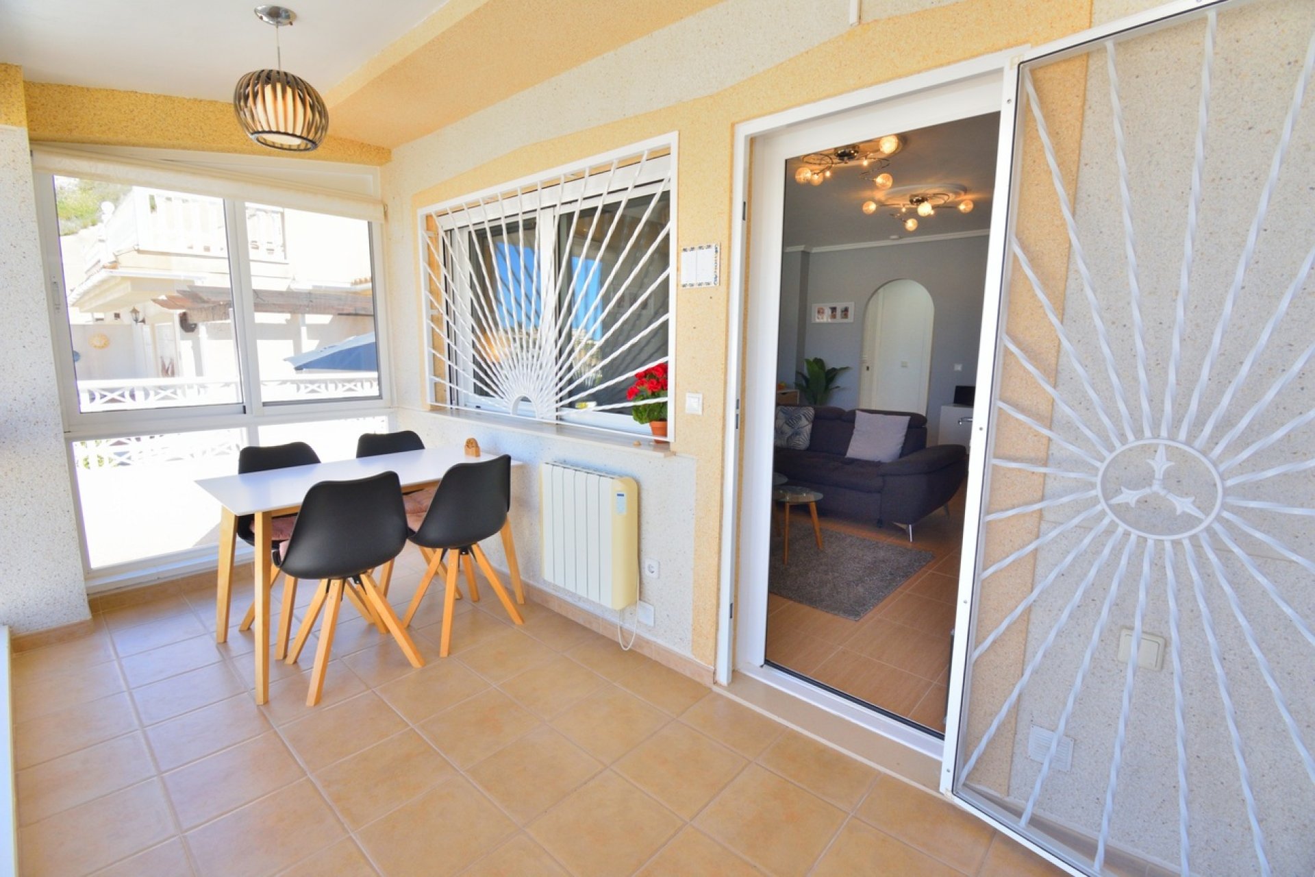 Resale - Townhouse -
Ciudad Quesada - La Marquesa