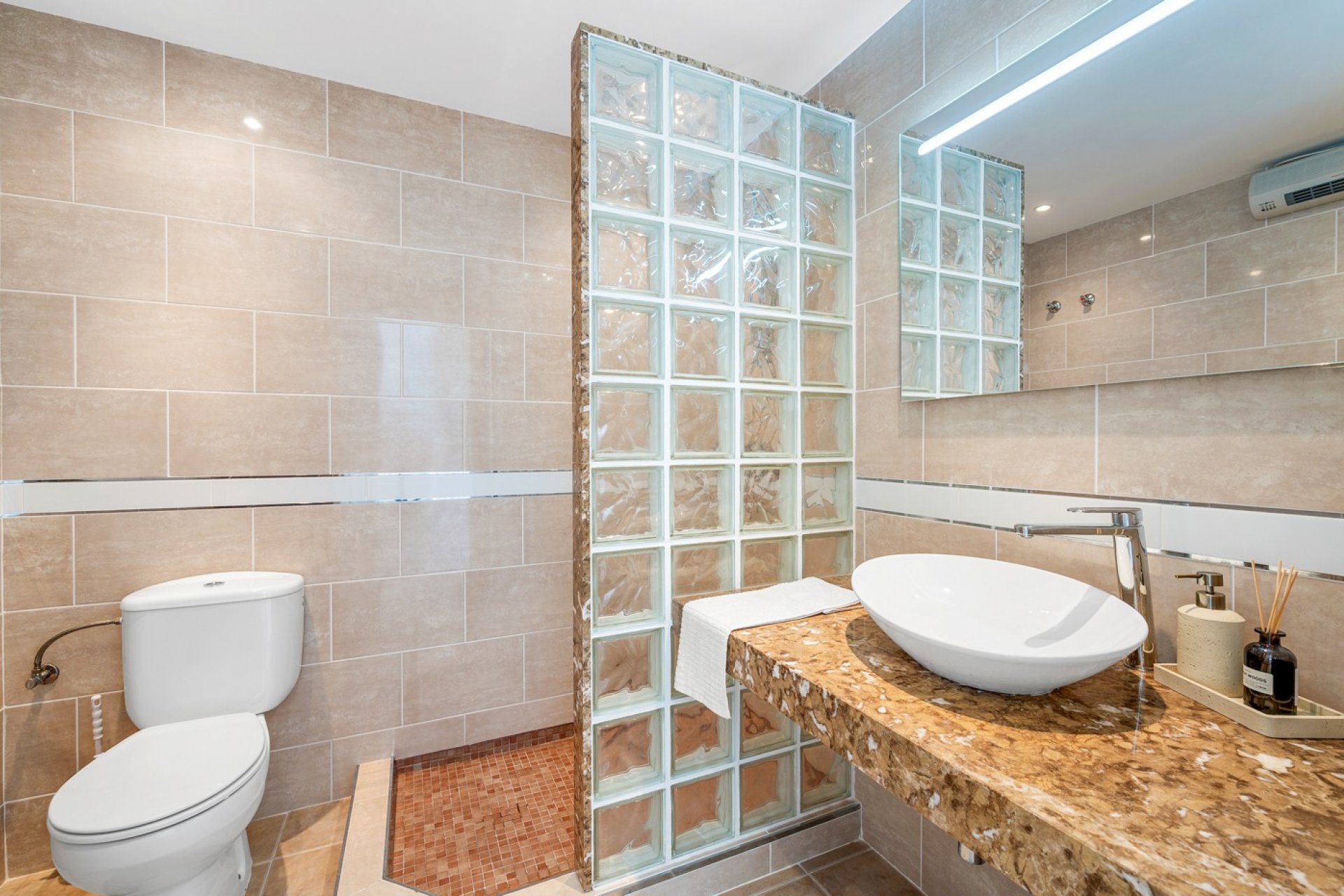 Resale - Townhouse -
Ciudad Quesada - La Marquesa