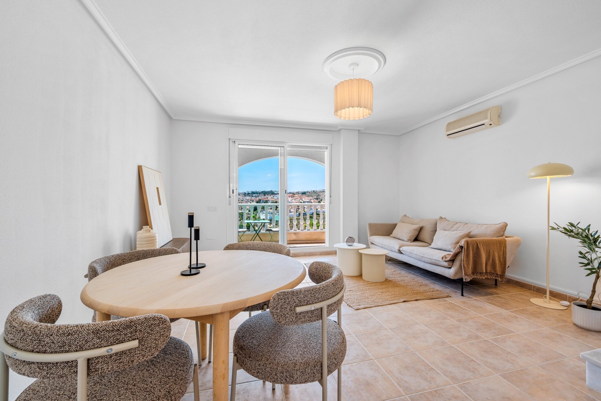 Resale - Townhouse -
Ciudad Quesada - La Marquesa