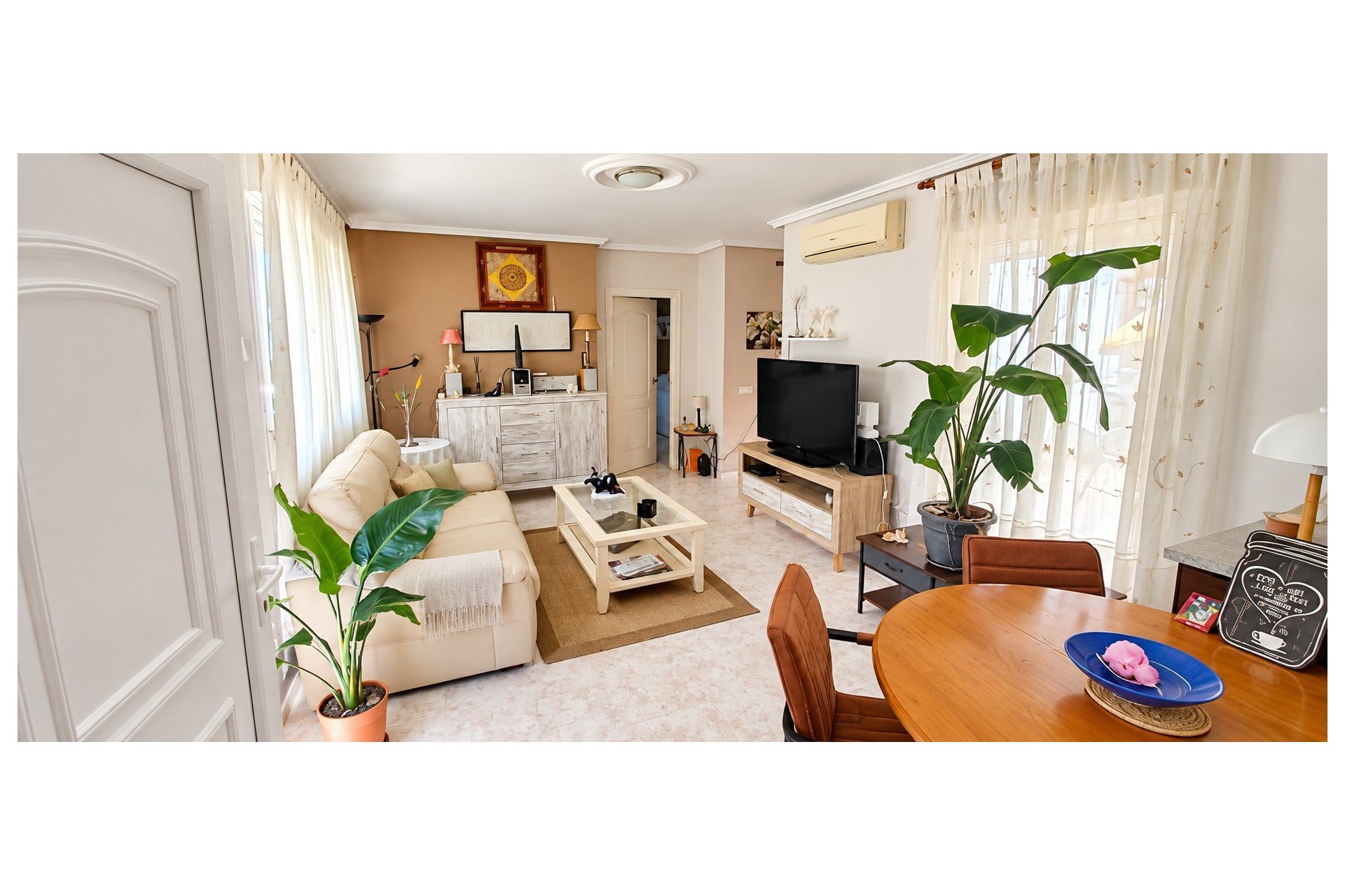 Resale - Townhouse -
Ciudad Quesada - La Marquesa