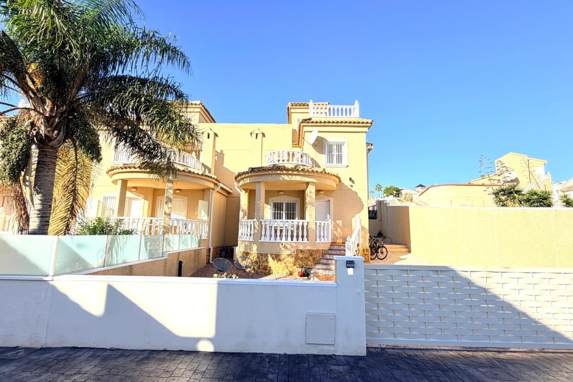 Resale - Townhouse -
Ciudad Quesada - La Marquesa