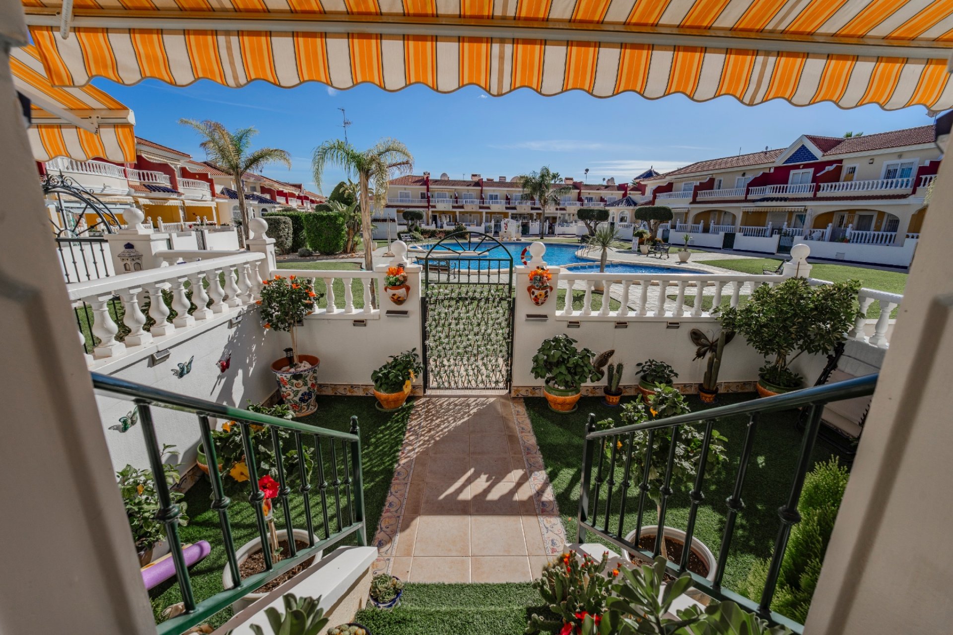 Resale - Townhouse -
Ciudad Quesada - Lo Marabu