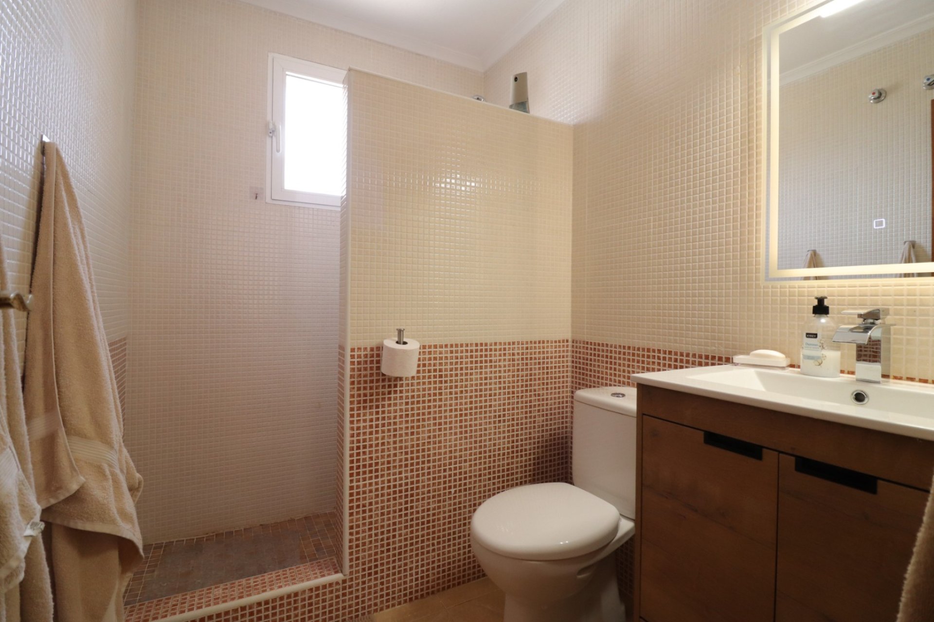 Resale - Townhouse -
Ciudad Quesada - Lo Marabu