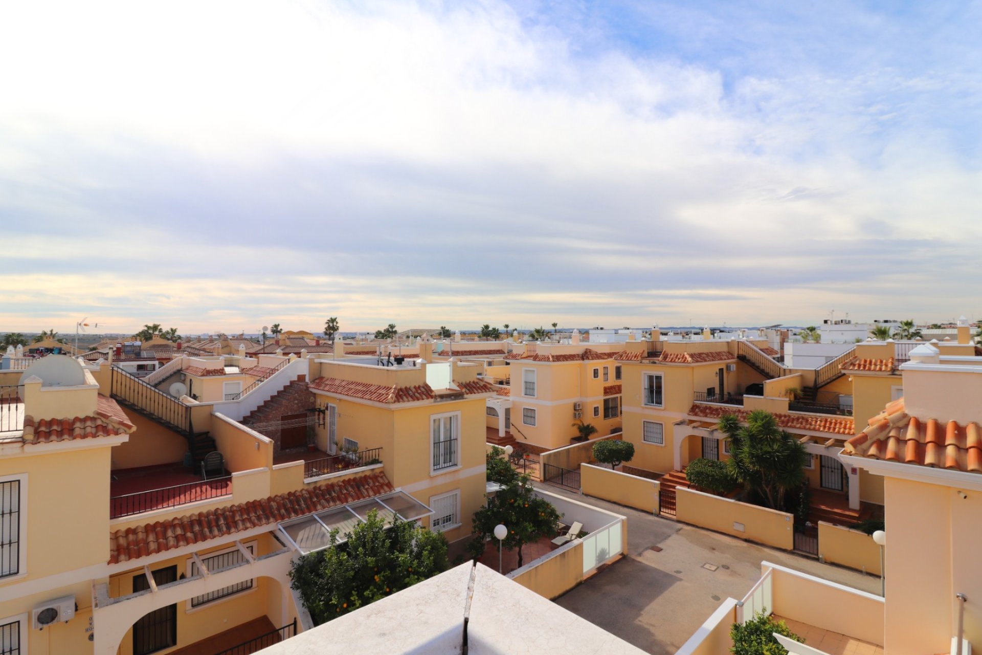 Resale - Townhouse -
Ciudad Quesada - Lo Marabu