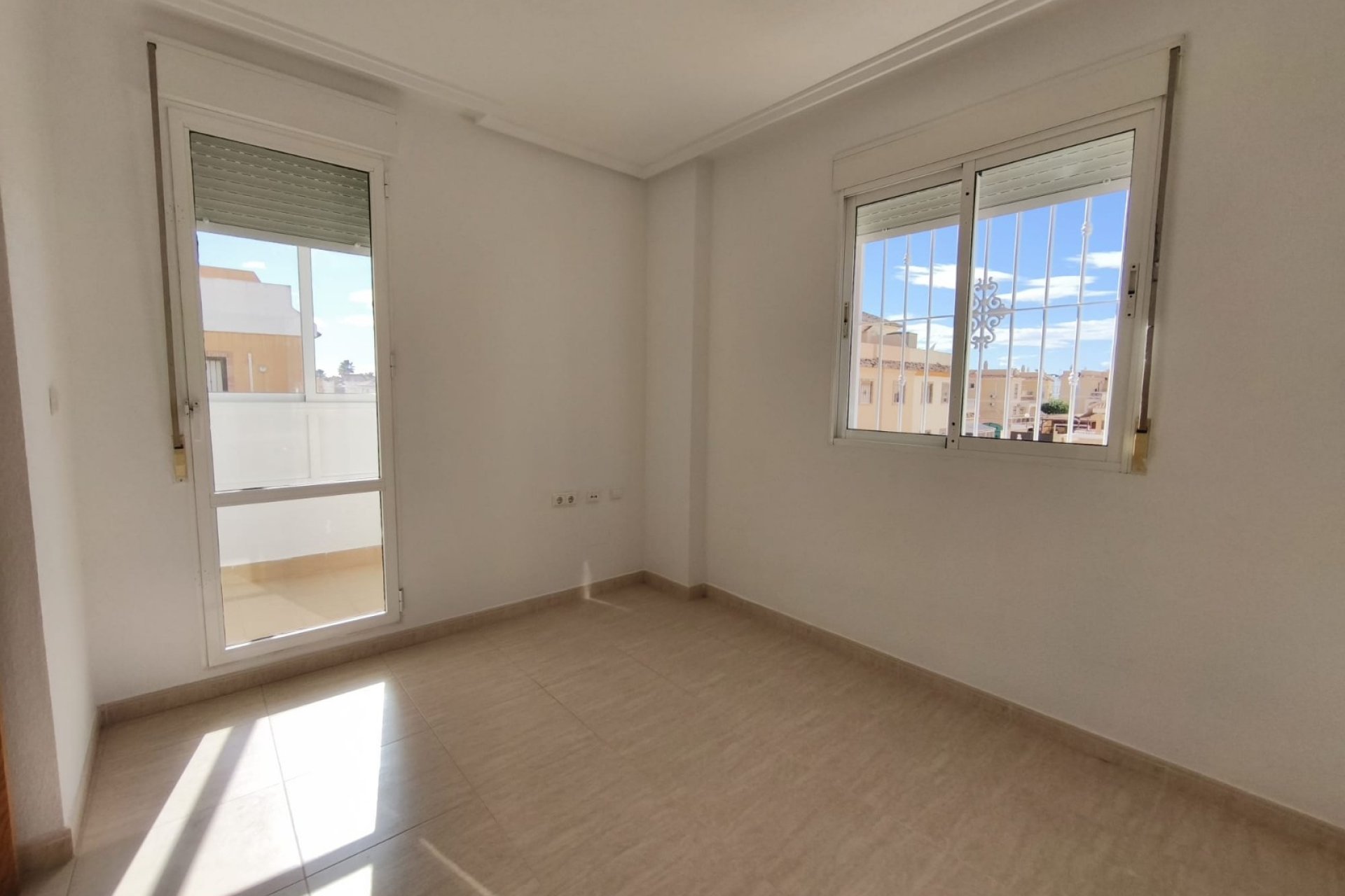 Resale - Townhouse -
Ciudad Quesada - Lo Marabu