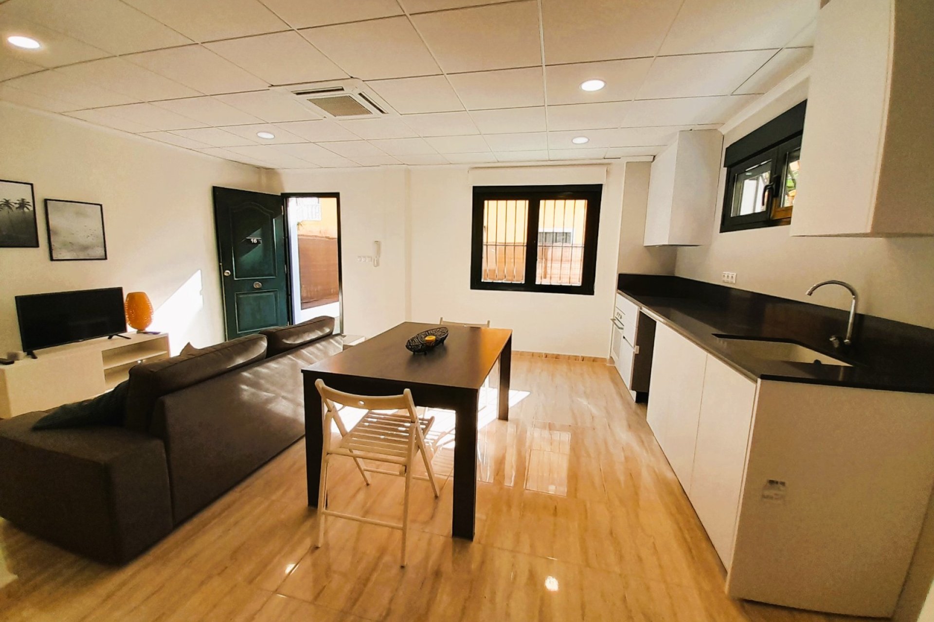 Resale - Townhouse -
Ciudad Quesada - Lo Marabu