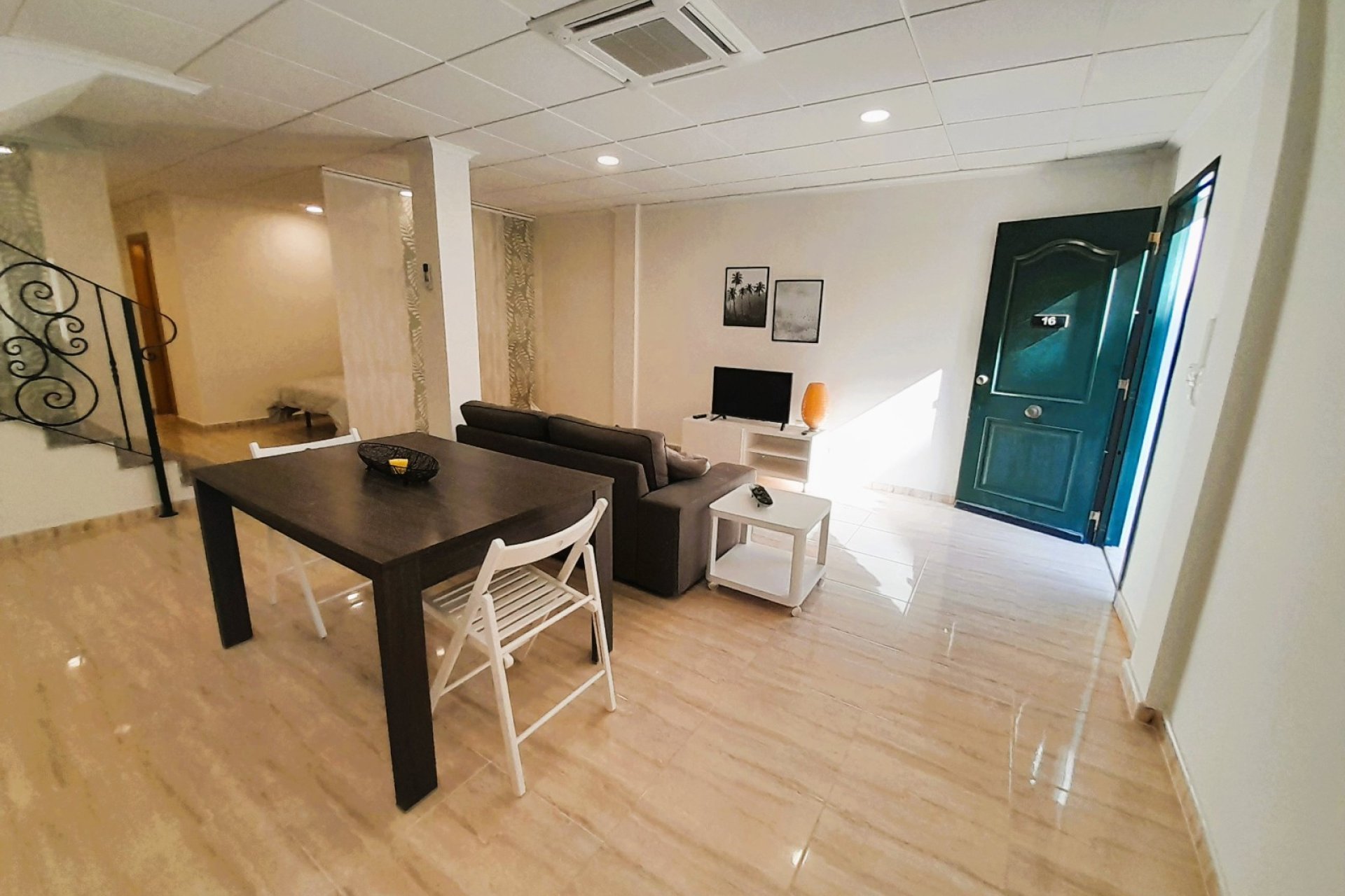 Resale - Townhouse -
Ciudad Quesada - Lo Marabu