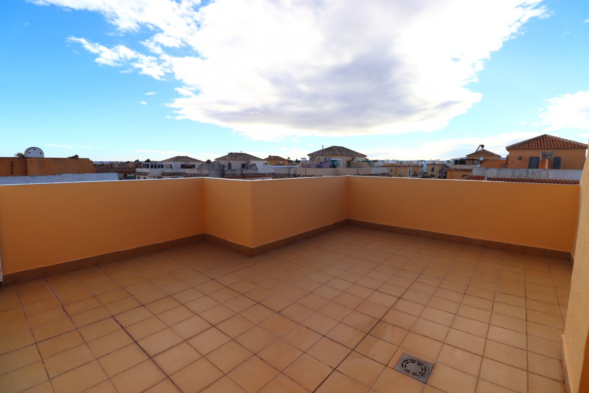 Resale - Townhouse -
Ciudad Quesada - Lo Marabu
