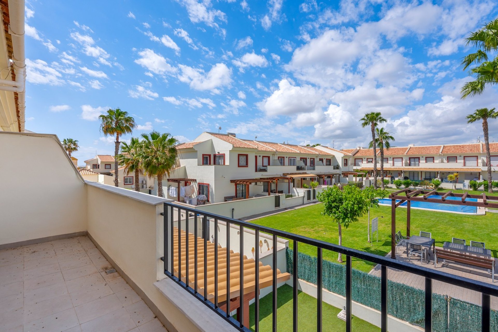 Resale - Townhouse -
Ciudad Quesada - Lo Marabu