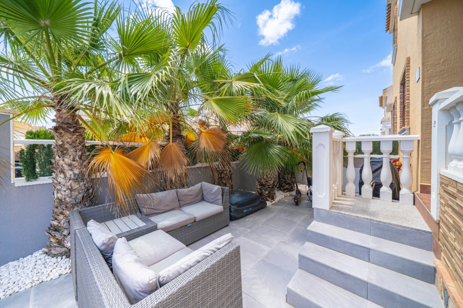 Resale - Townhouse -
Ciudad Quesada - Lo Marabu