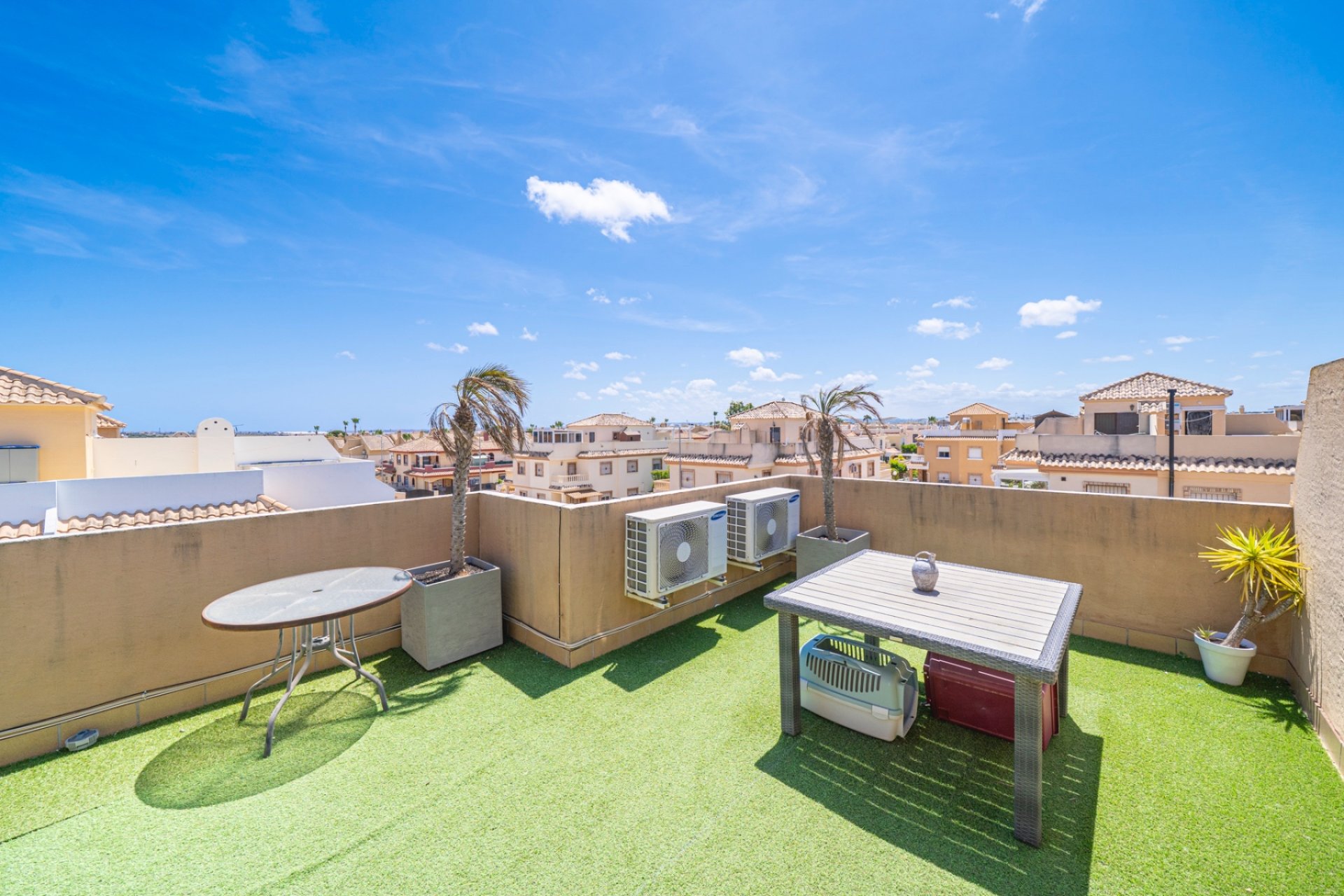 Resale - Townhouse -
Ciudad Quesada - Lo Marabu