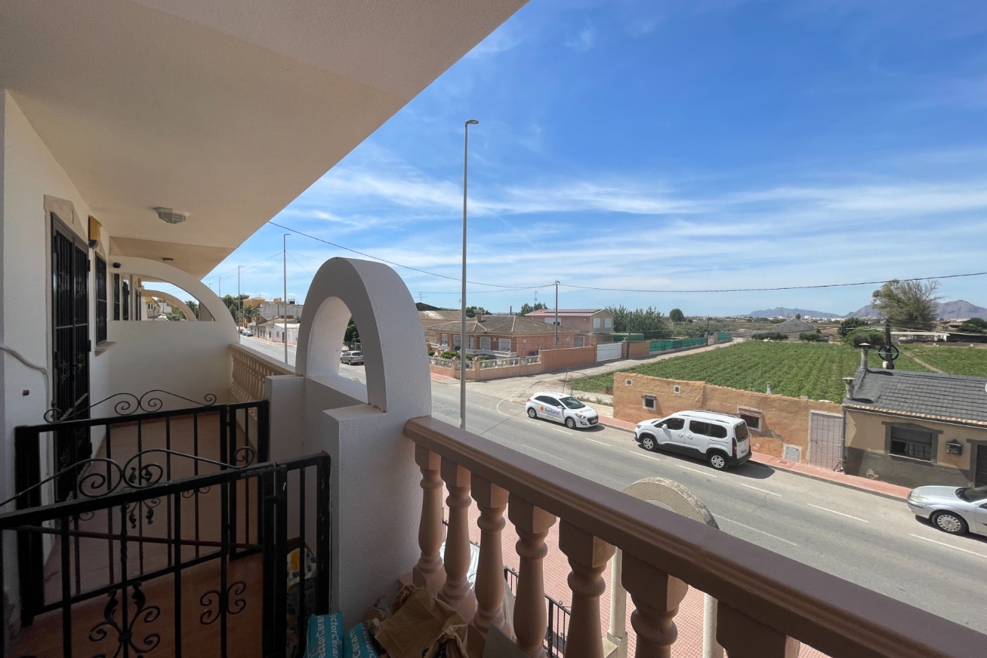 Resale - Townhouse -
Daya Nueva - Daya Nueva - Town