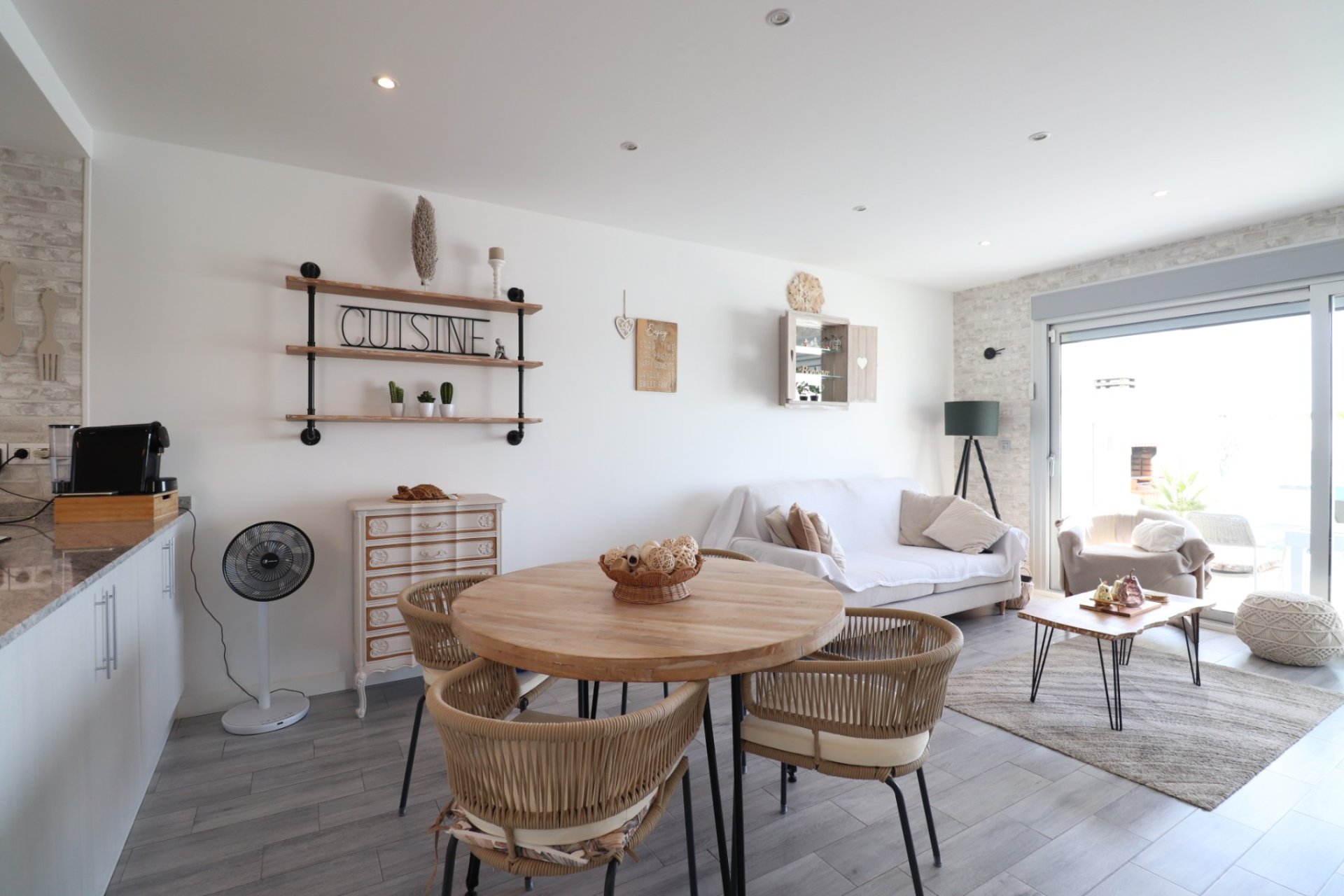 Resale - Townhouse -
Daya Vieja - Daya Vieja - Town