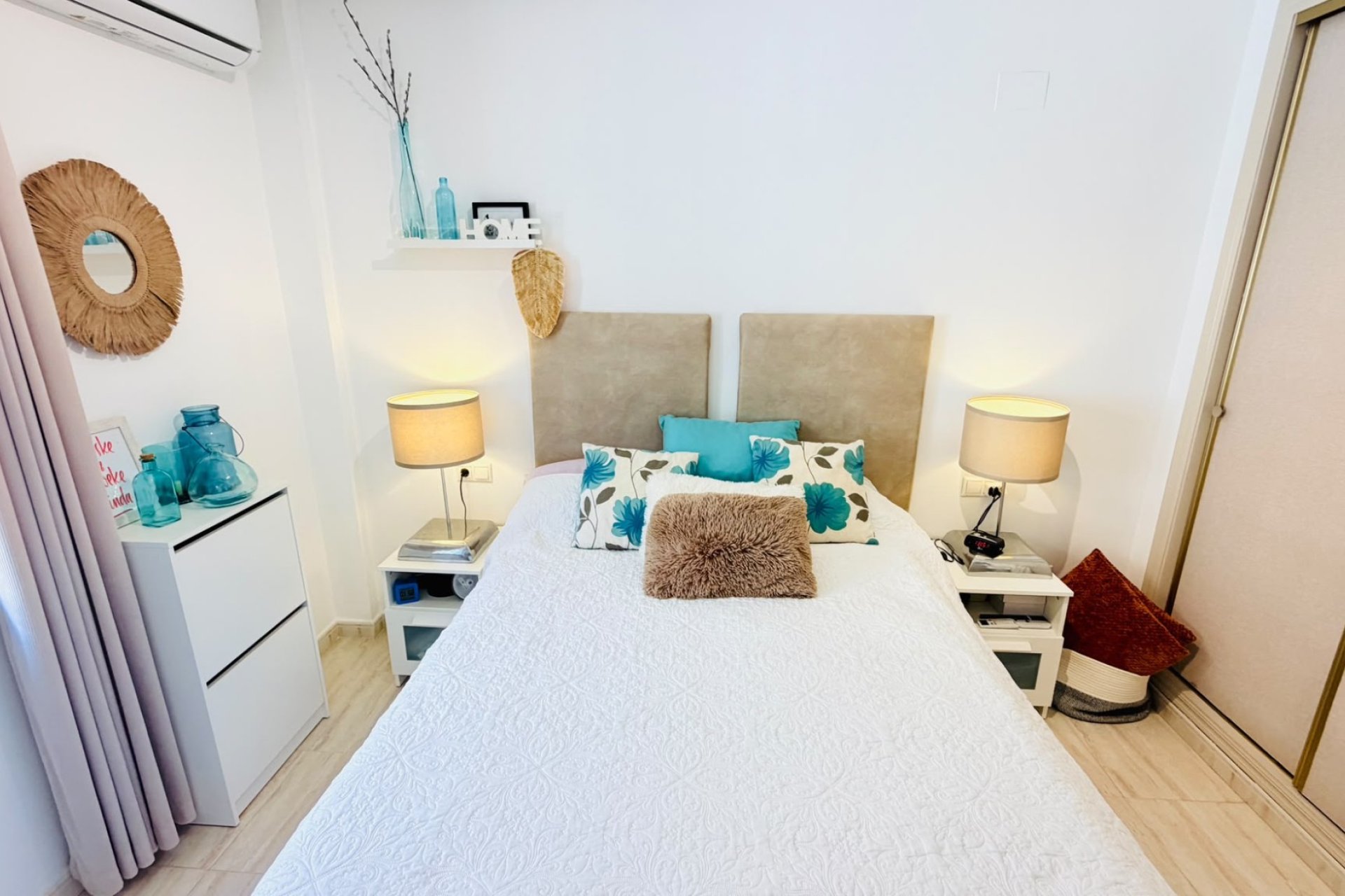 Resale - Townhouse -
Daya Vieja - Daya Vieja - Town