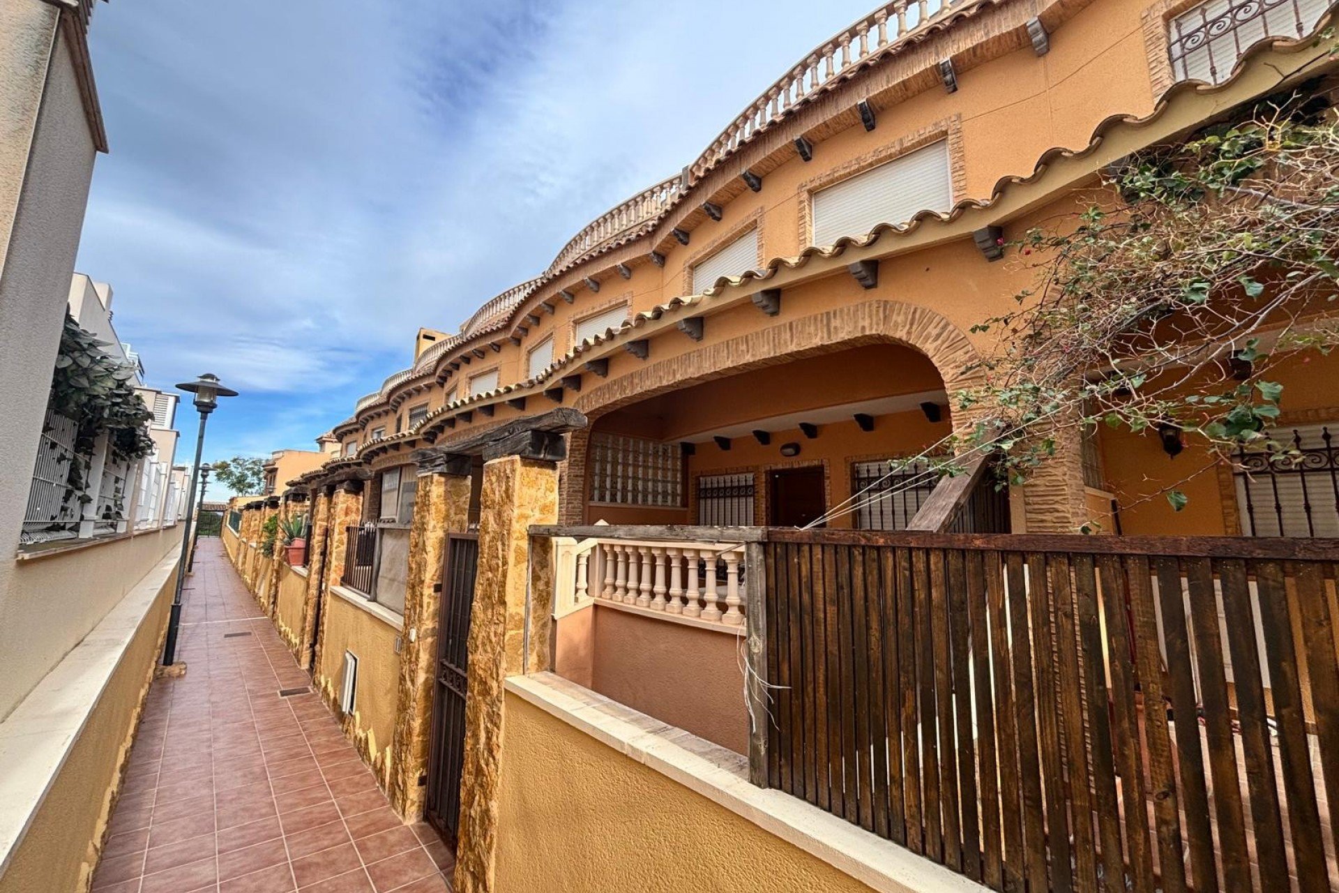 Resale - Townhouse -
Guardamar del Segura - El Eden