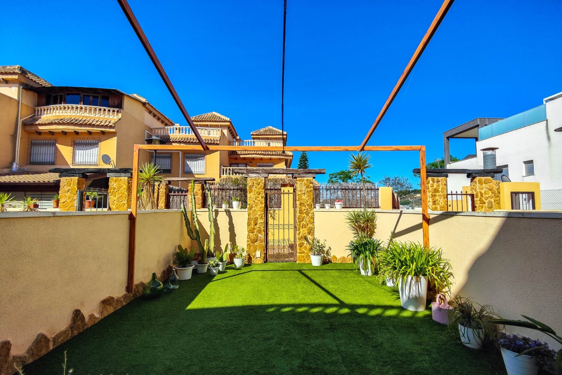 Resale - Townhouse -
Guardamar del Segura - El Eden