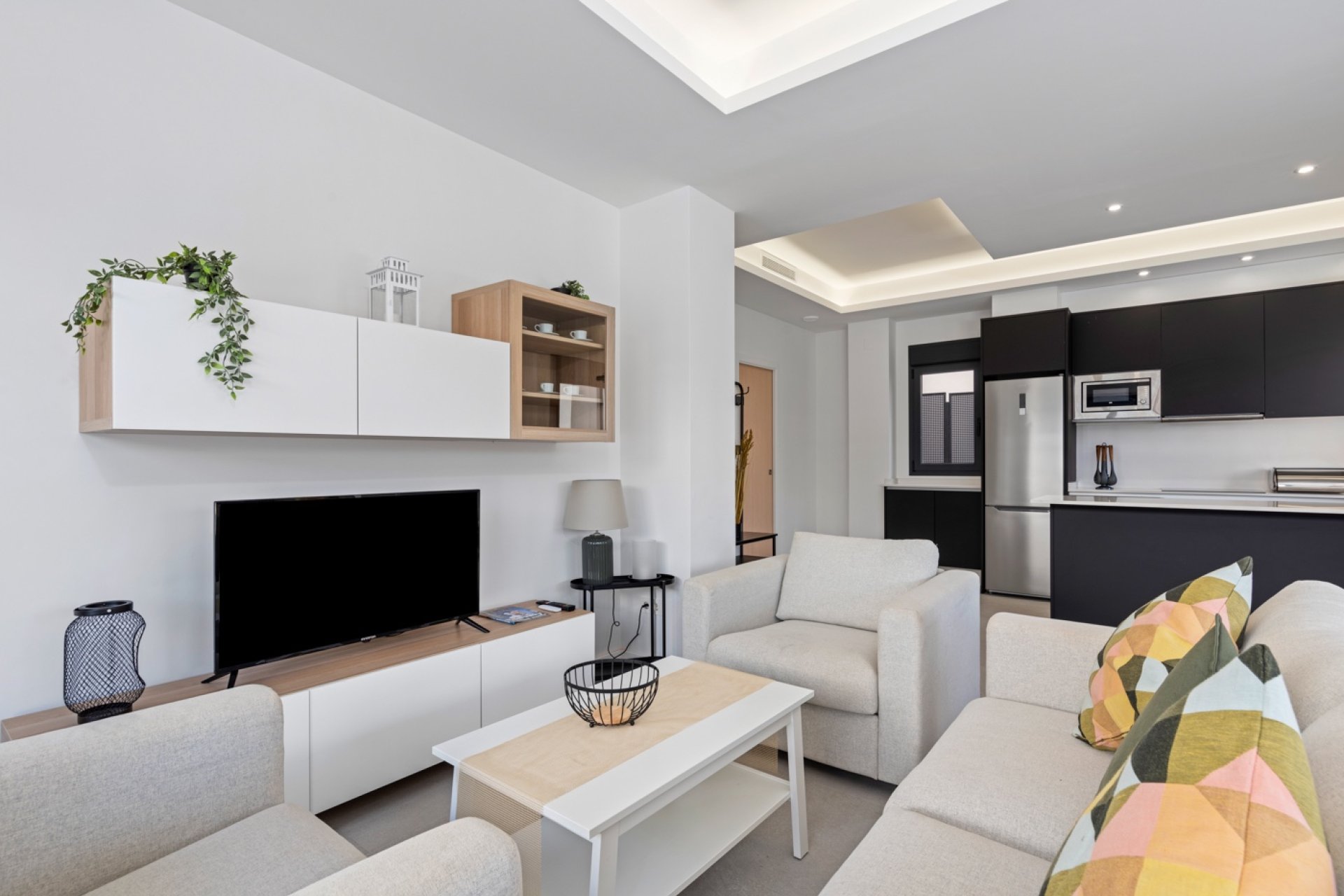 Resale - Townhouse -
La Marina - La Marina - Urbanization