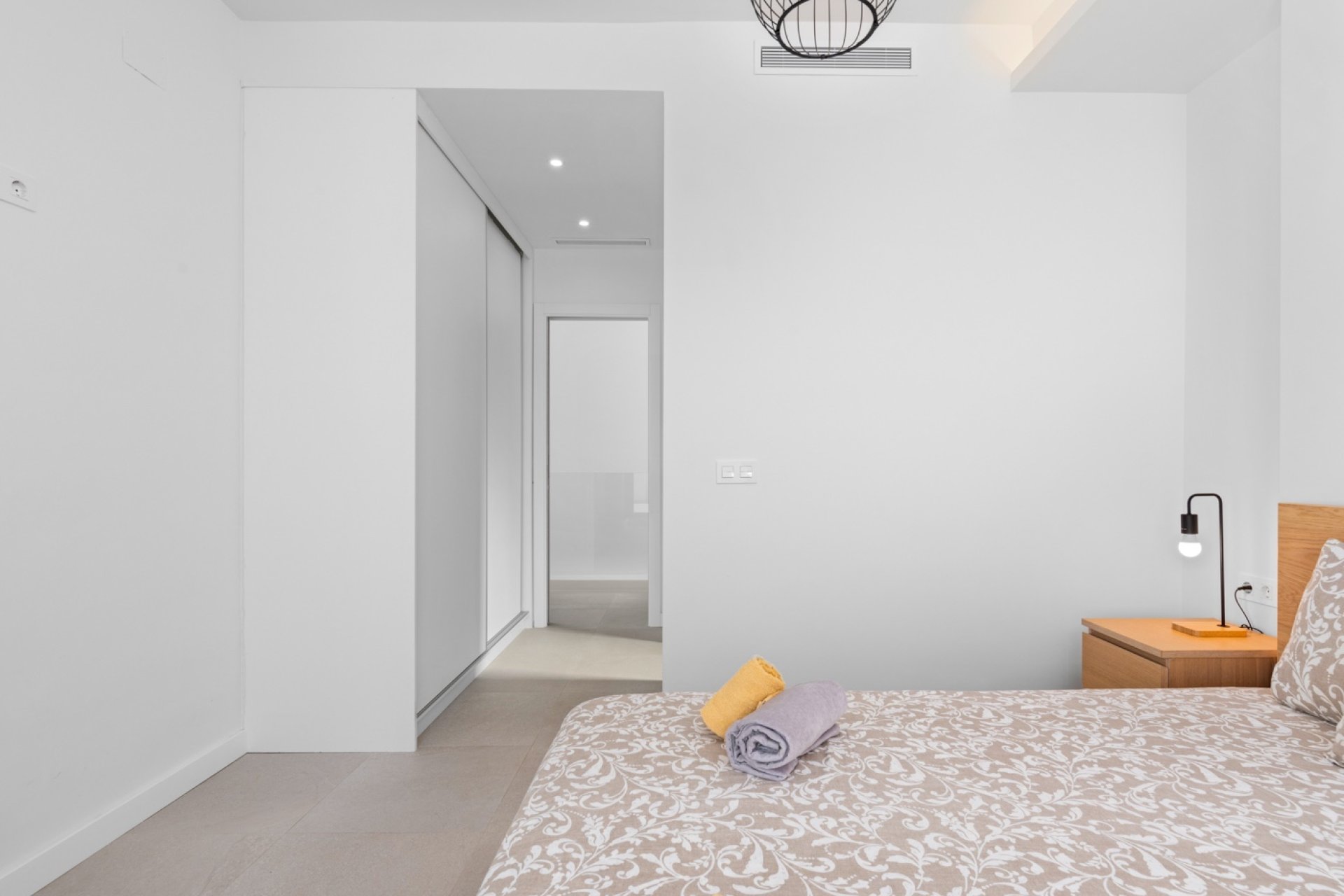 Resale - Townhouse -
La Marina - La Marina - Urbanization