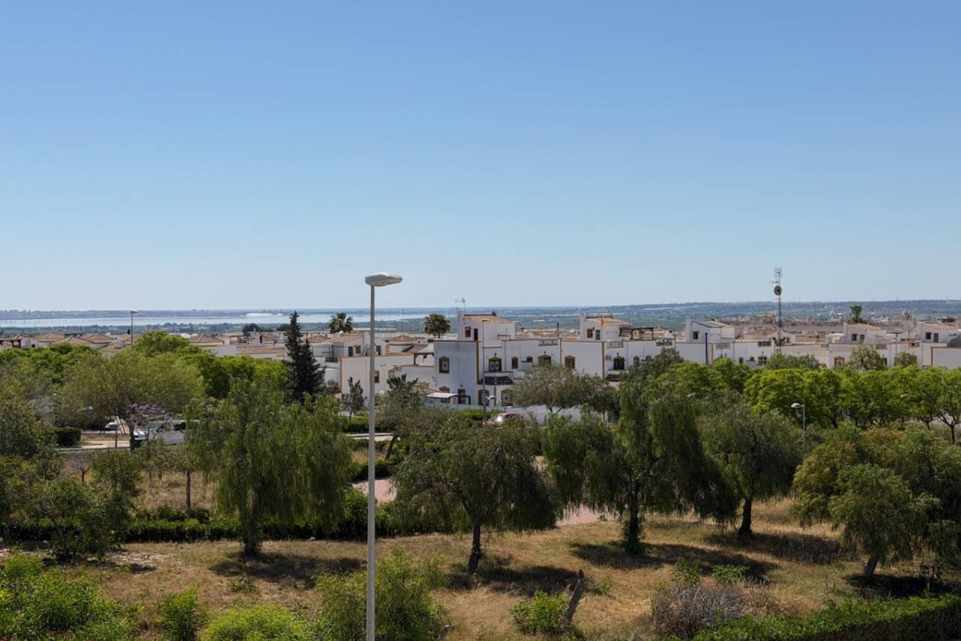 Resale - Townhouse -
Los Montesinos - Entre Naranjos / Vistabella Golf