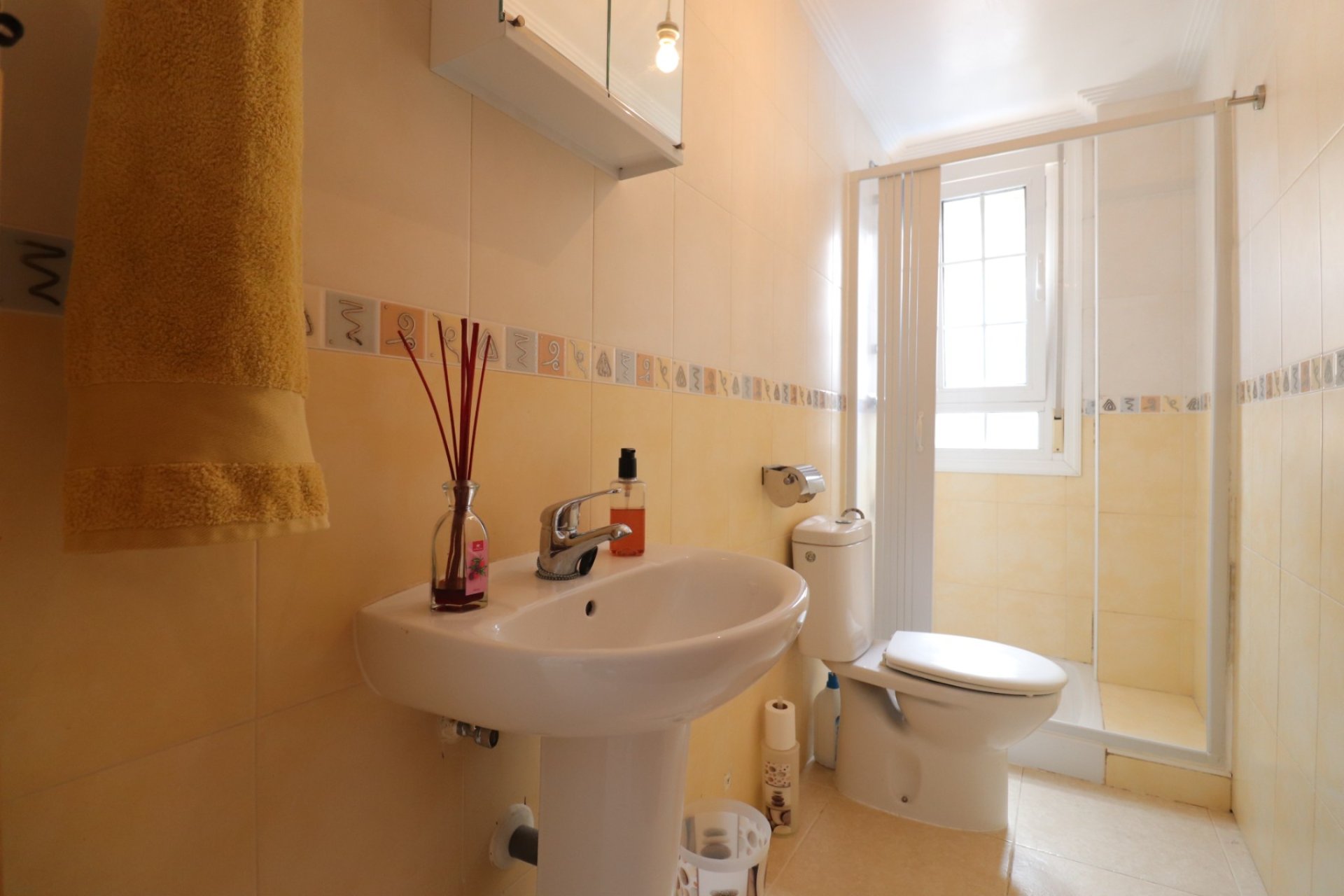 Resale - Townhouse -
Los Montesinos - La Herrada