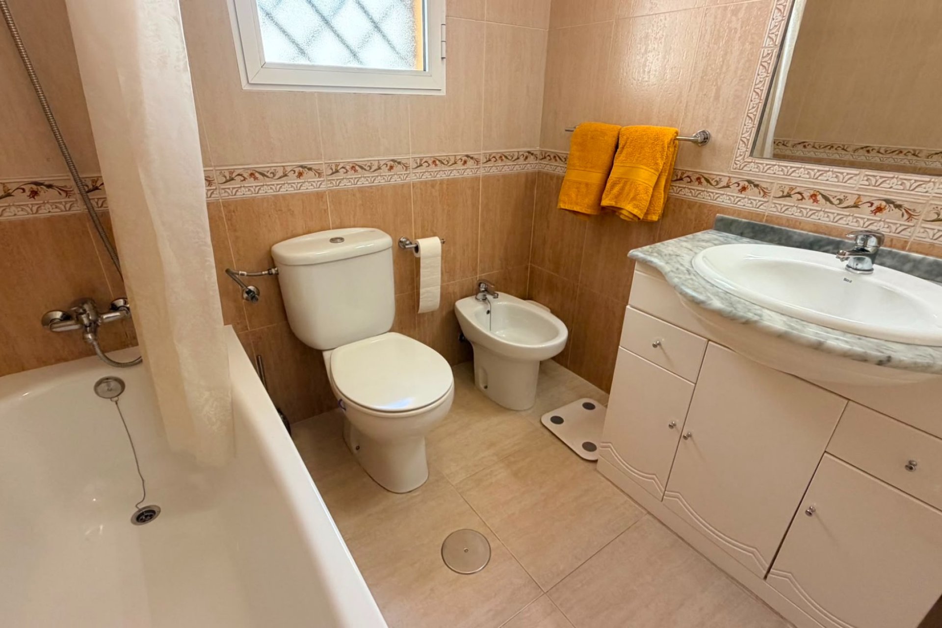 Resale - Townhouse -
Los Montesinos - Montesol Villas