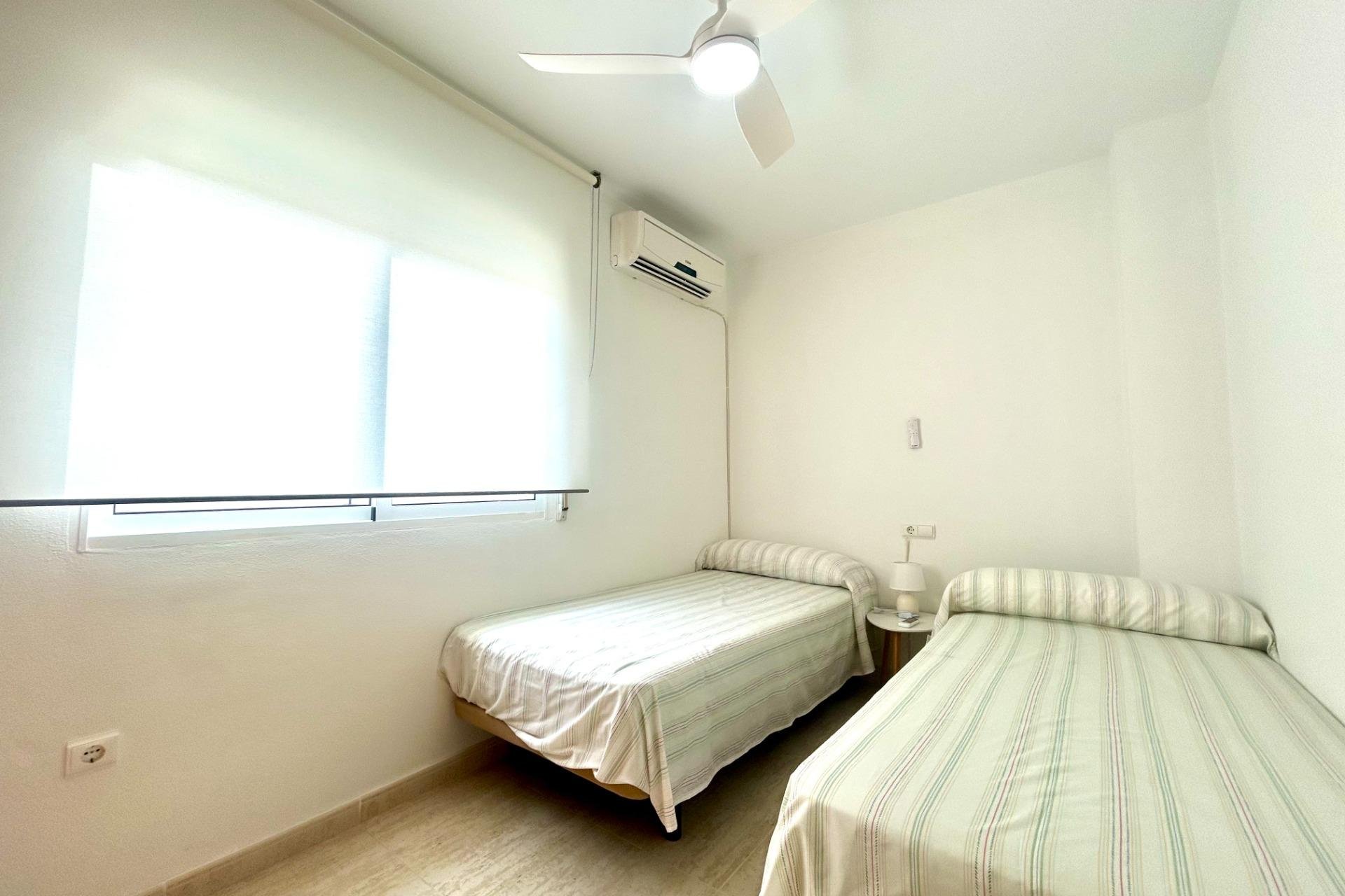 Resale - Townhouse -
Orihuela Costa - Campoamor