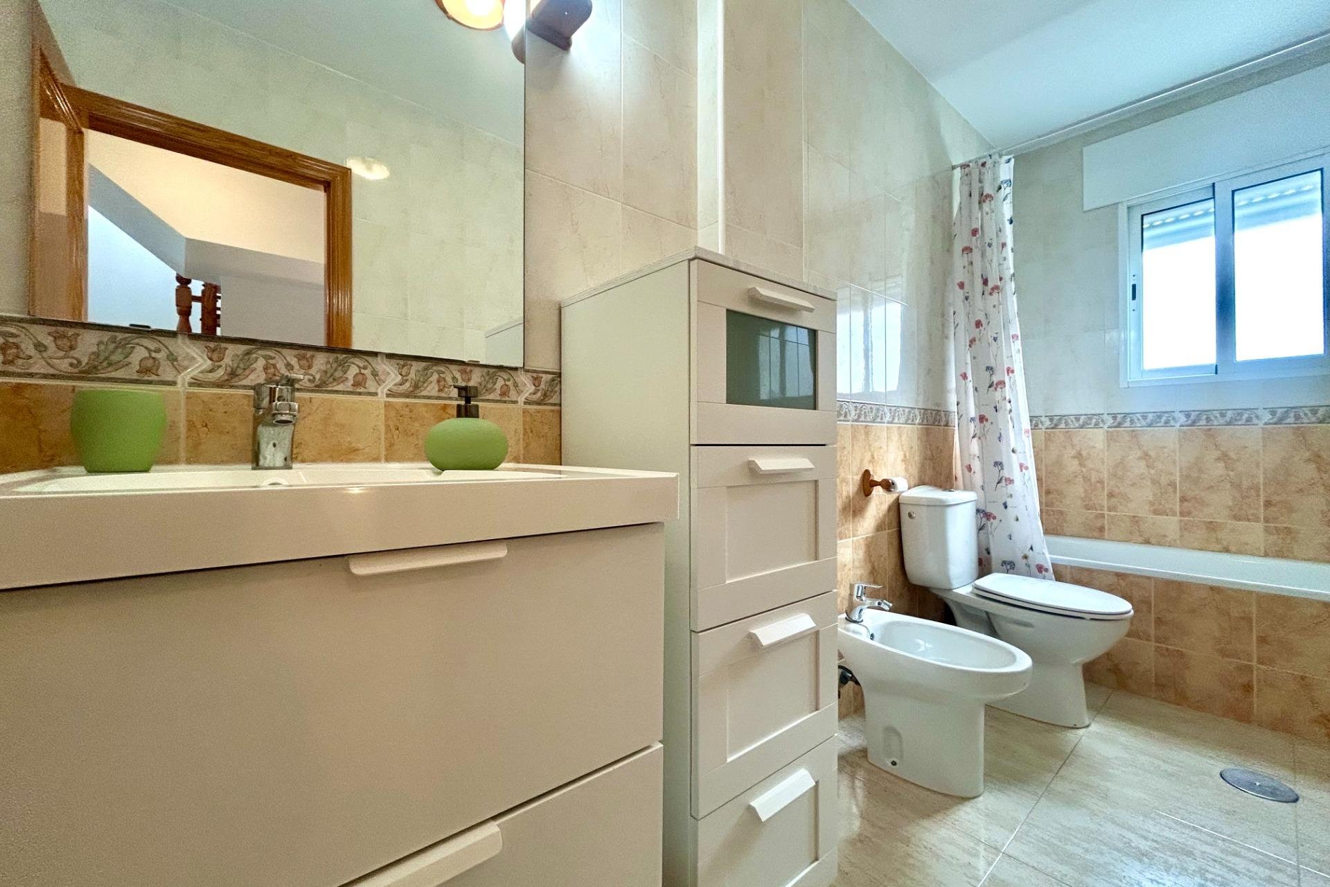 Resale - Townhouse -
Orihuela Costa - Campoamor