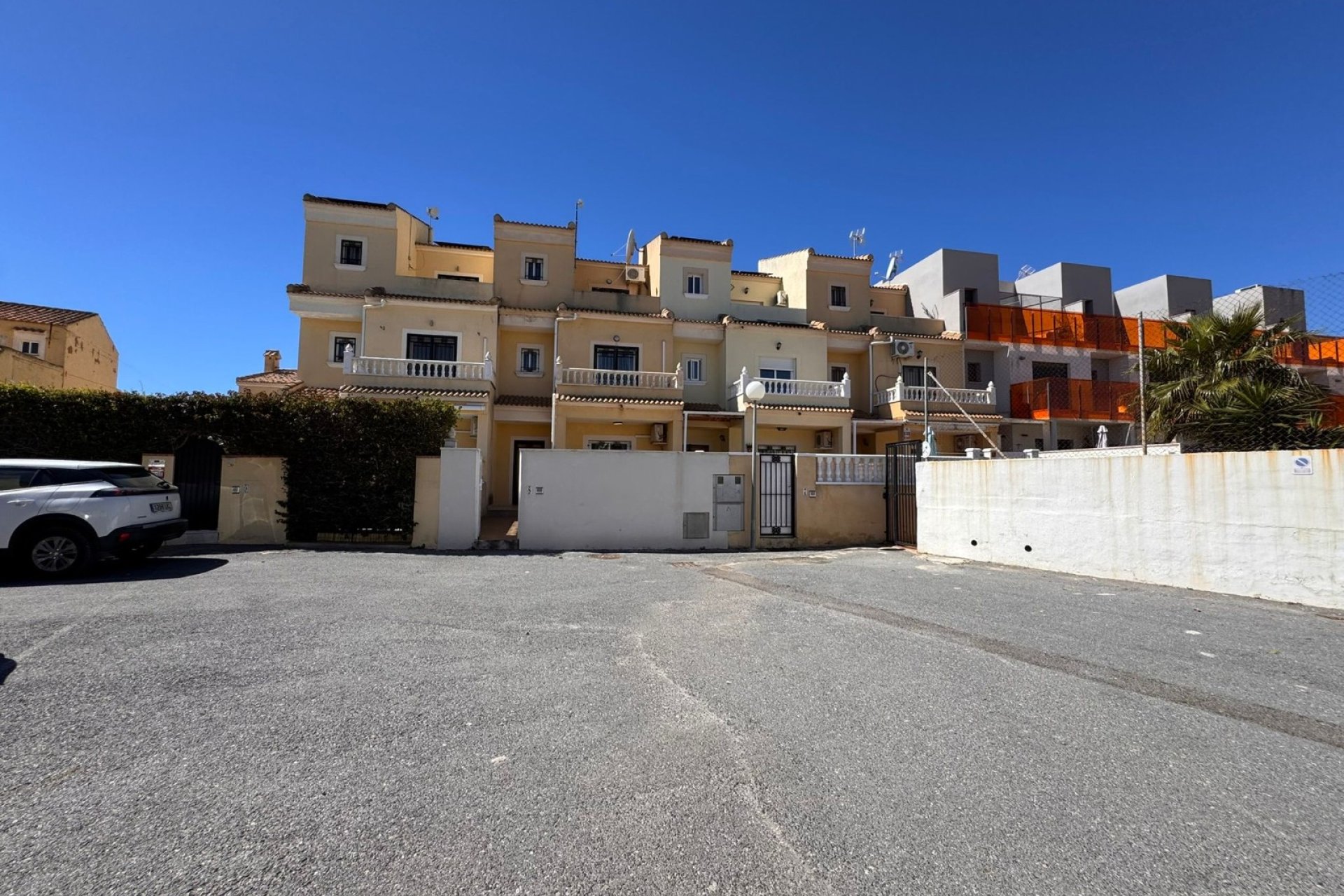 Resale - Townhouse -
Orihuela Costa - Campoamor