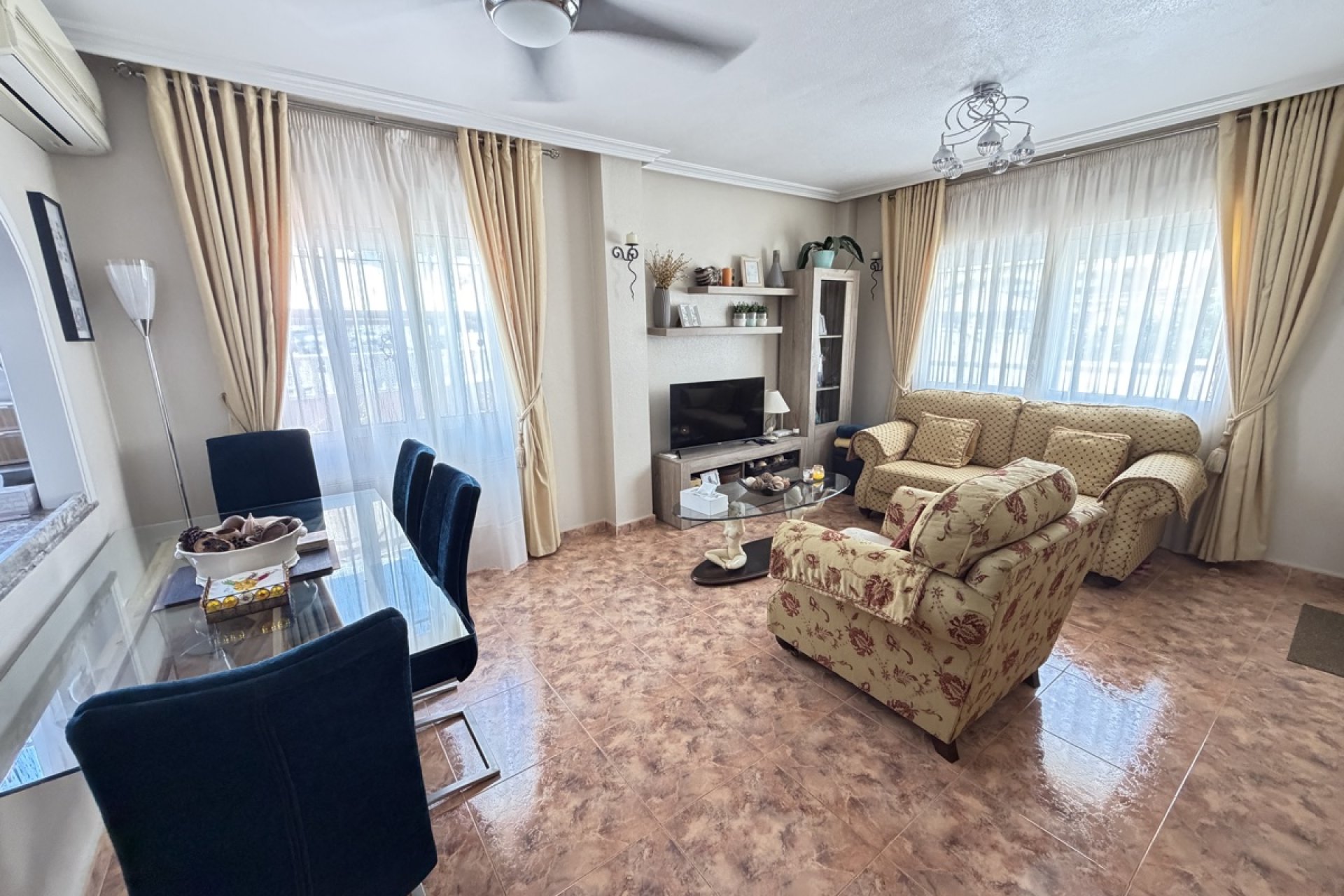 Resale - Townhouse -
Orihuela Costa - La Zenia