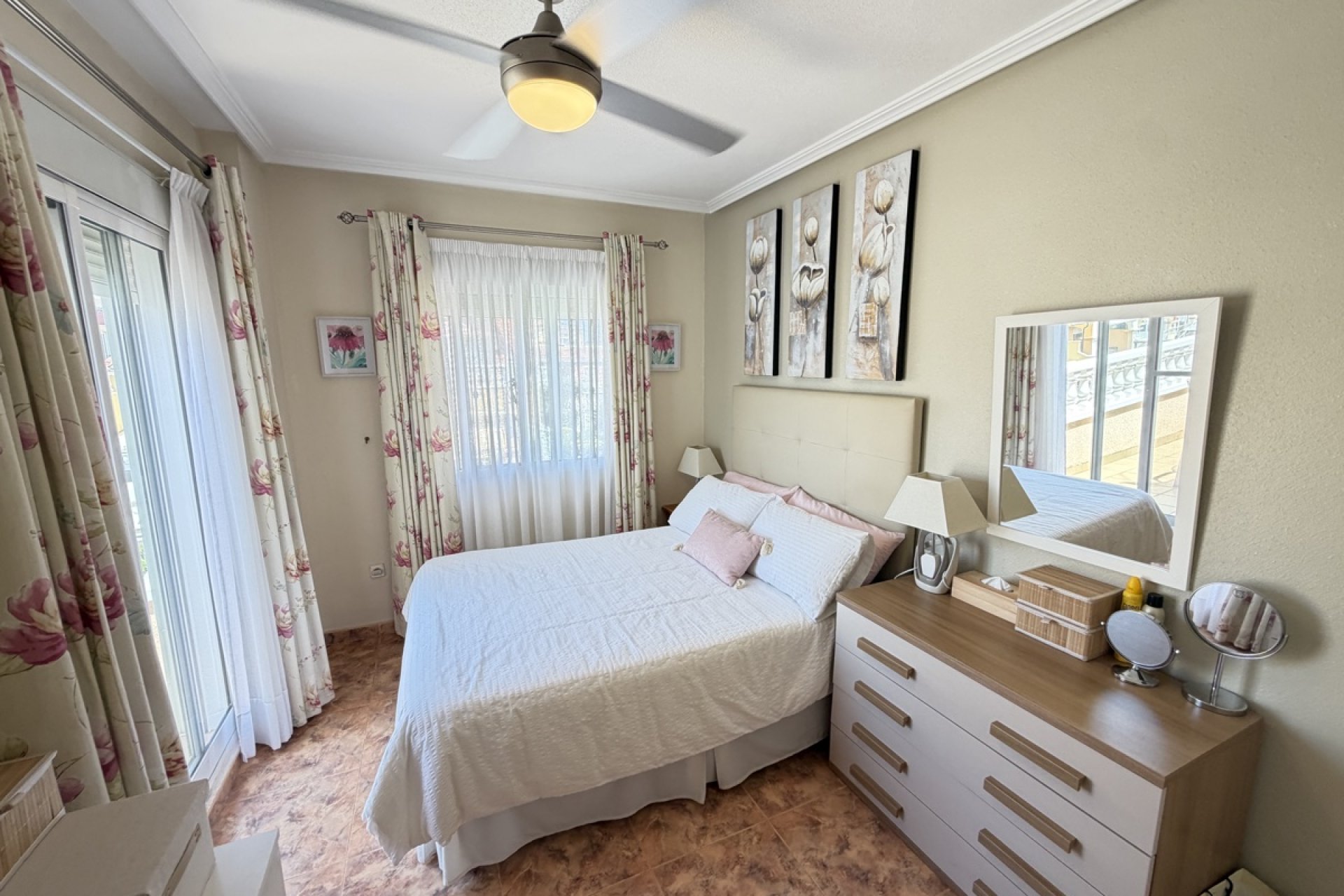 Resale - Townhouse -
Orihuela Costa - La Zenia