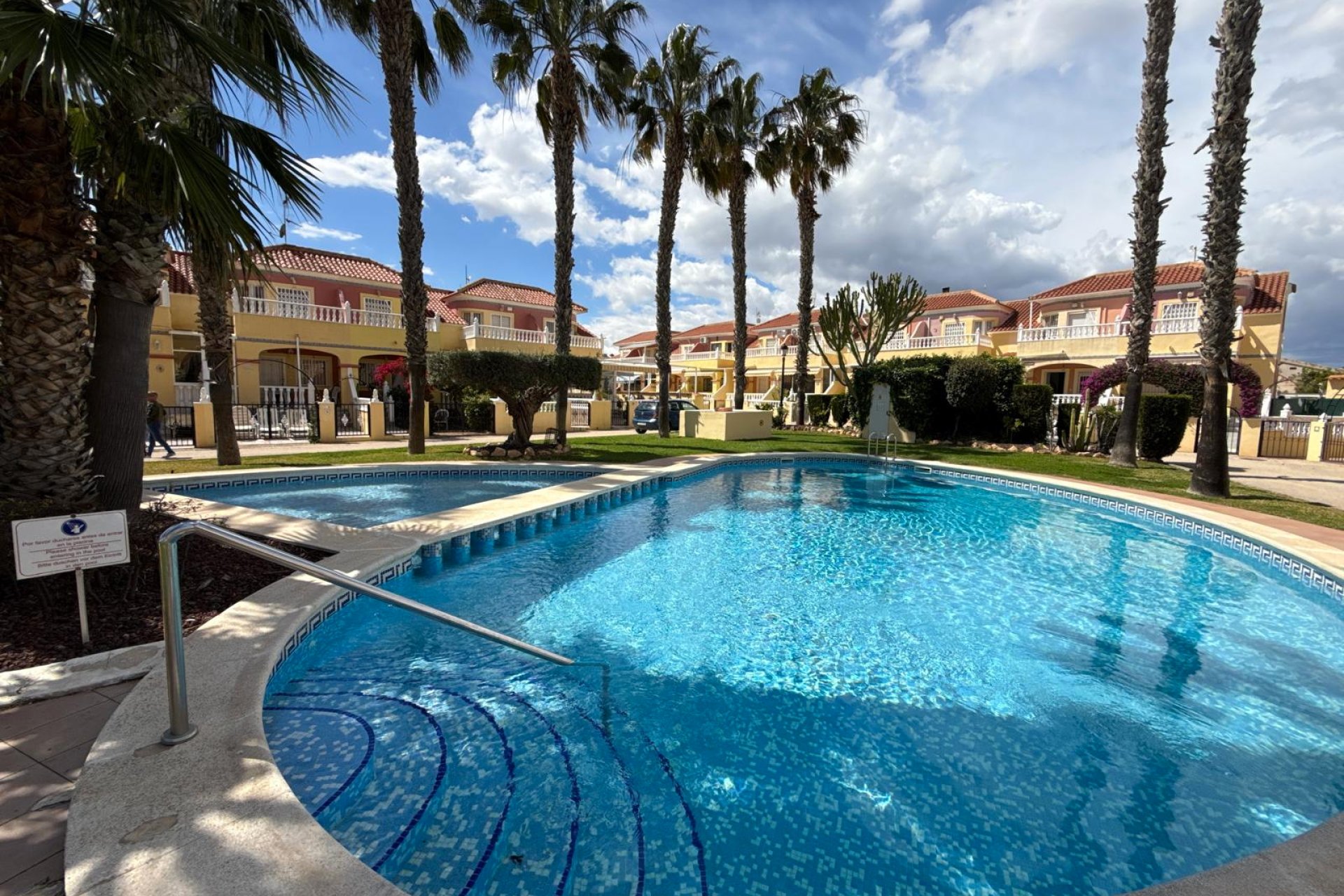 Resale - Townhouse -
Orihuela Costa - La Zenia