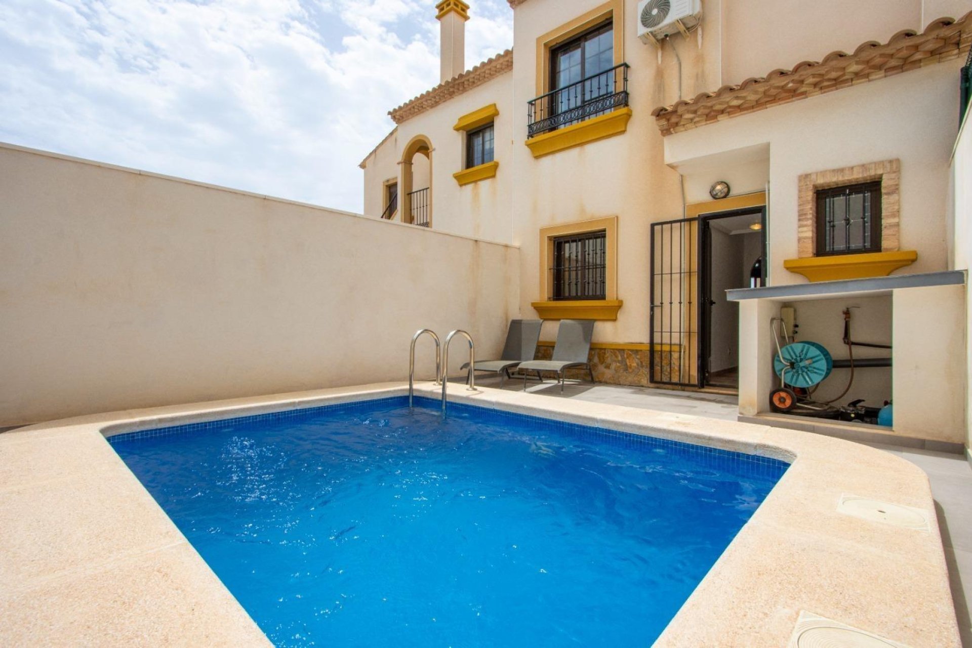 Resale - Townhouse -
Orihuela Costa - Las Filipinas