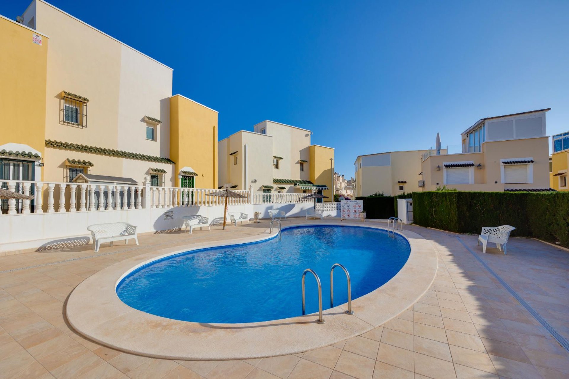 Resale - Townhouse -
Orihuela-Costa - Los Altos