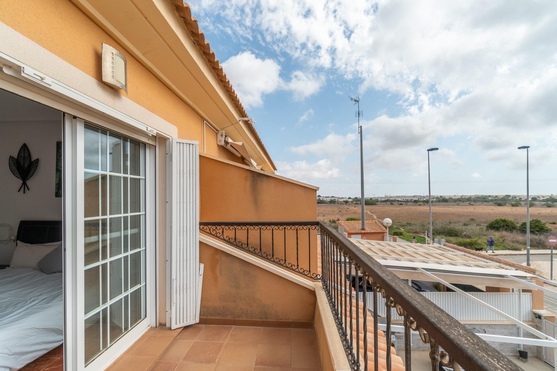 Resale - Townhouse -
Orihuela Costa - Los Dolses