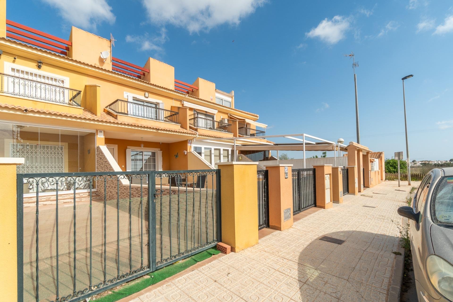 Resale - Townhouse -
Orihuela Costa - Los Dolses