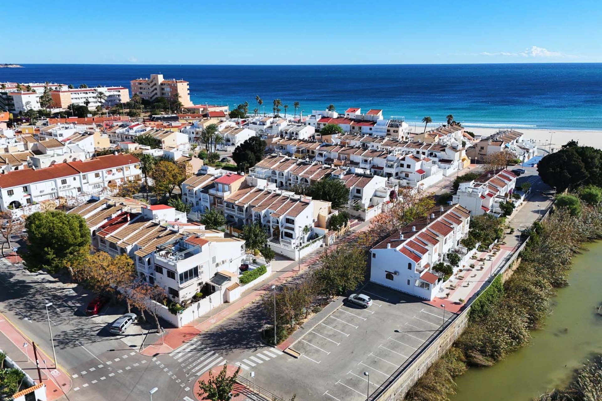 Resale - Townhouse -
Orihuela Costa - Mil Palmeras