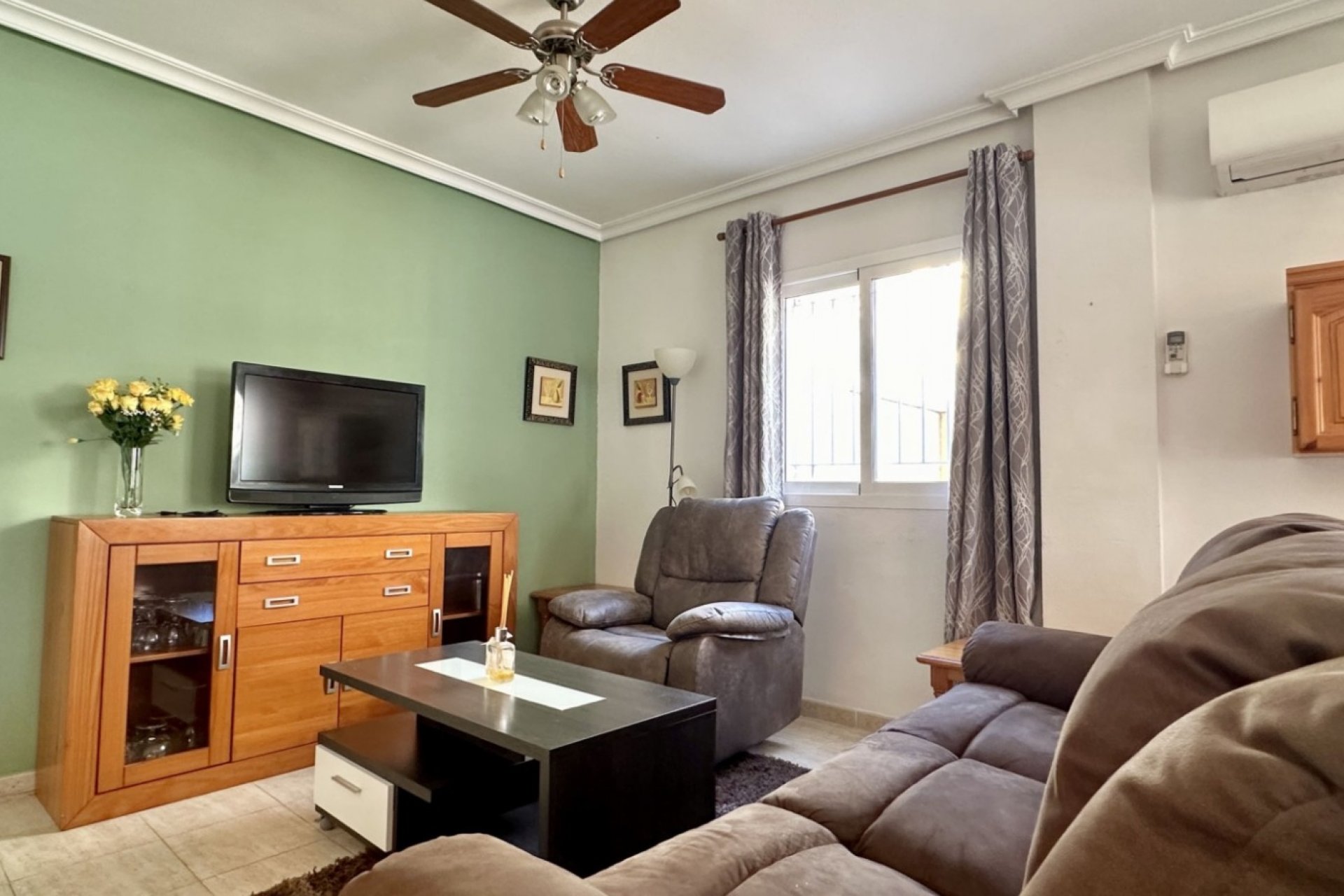 Resale - Townhouse -
Orihuela Costa - Playa Flamenca