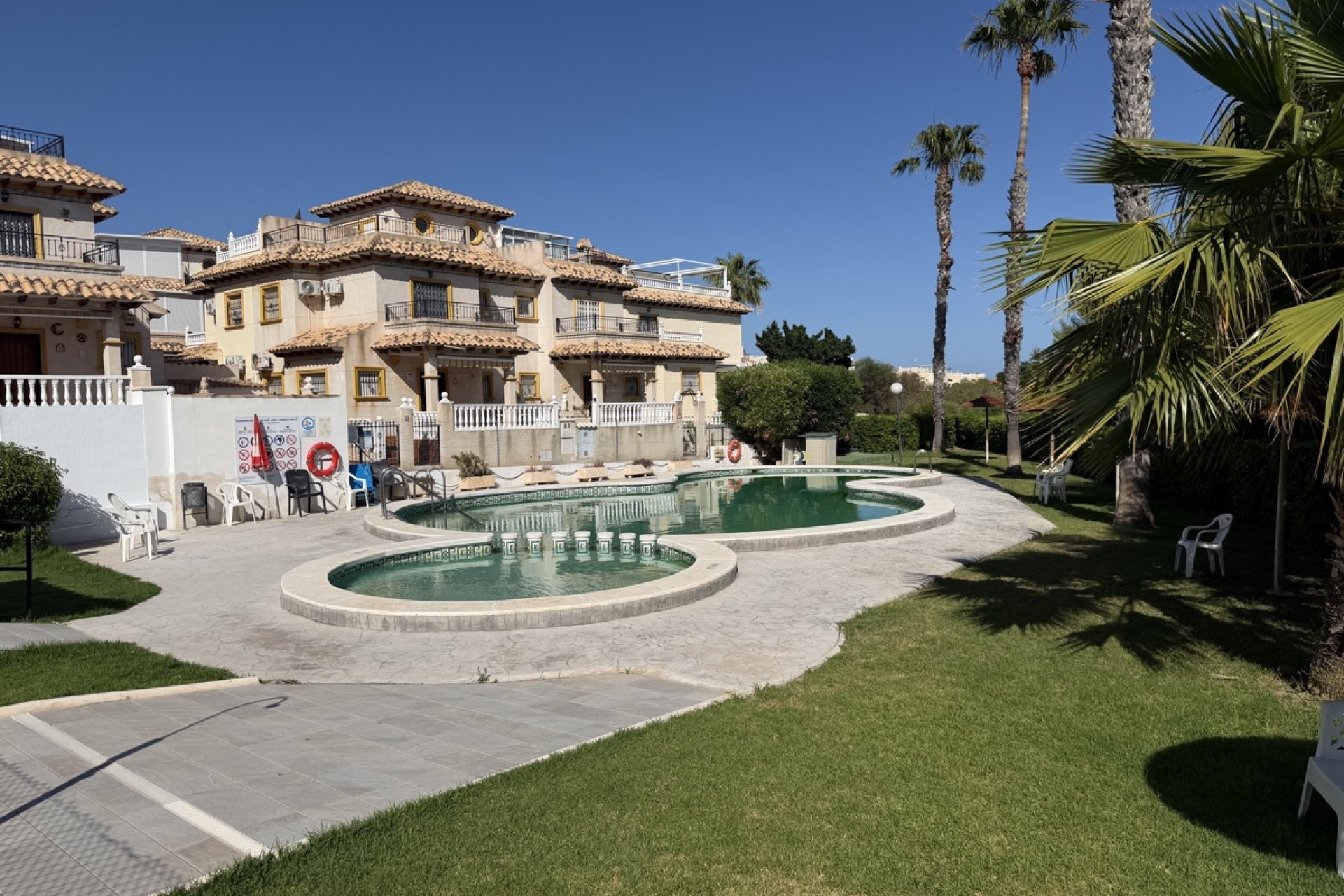 Resale - Townhouse -
Orihuela Costa - Playa Flamenca