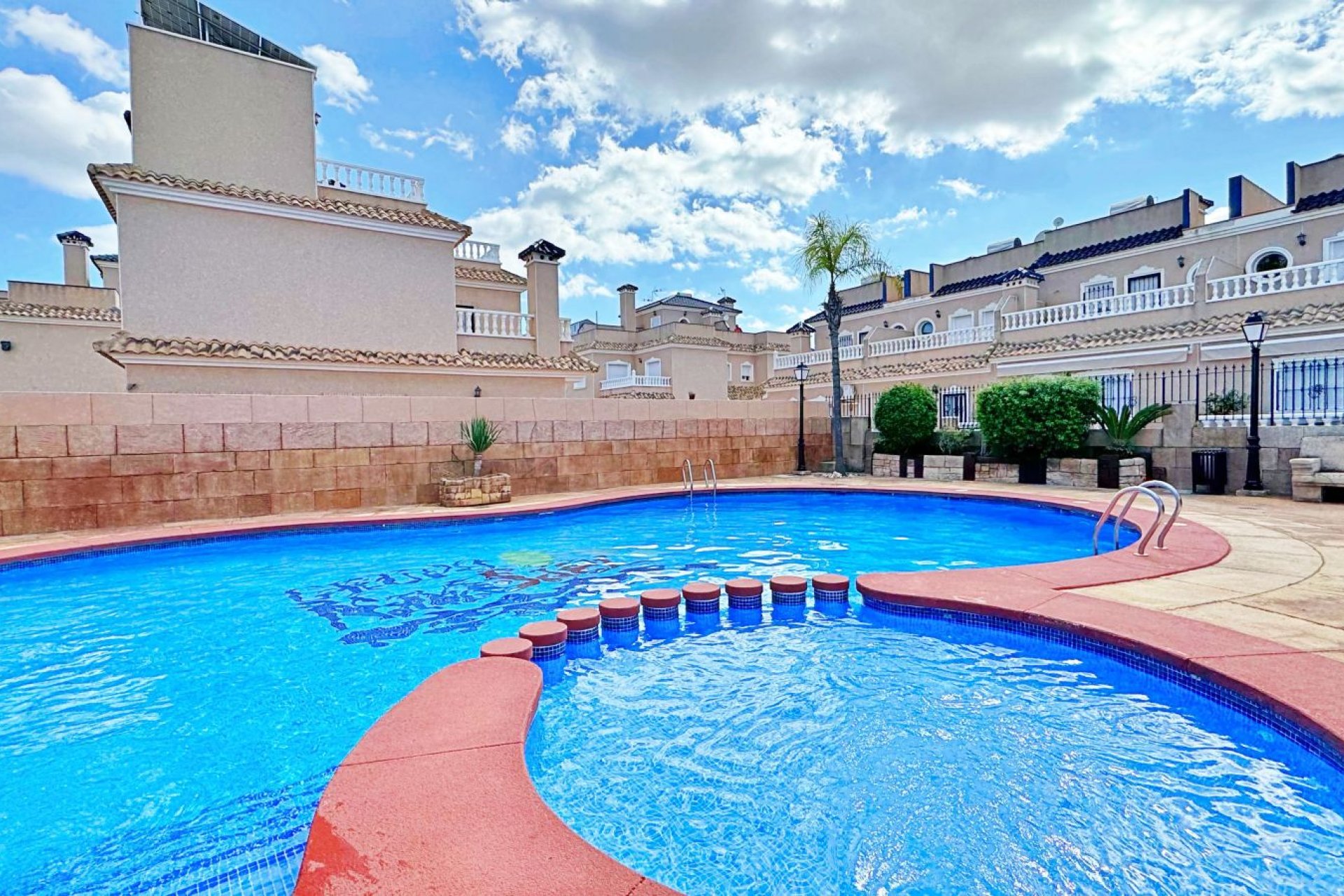Resale - Townhouse -
Orihuela Costa - Villamartin